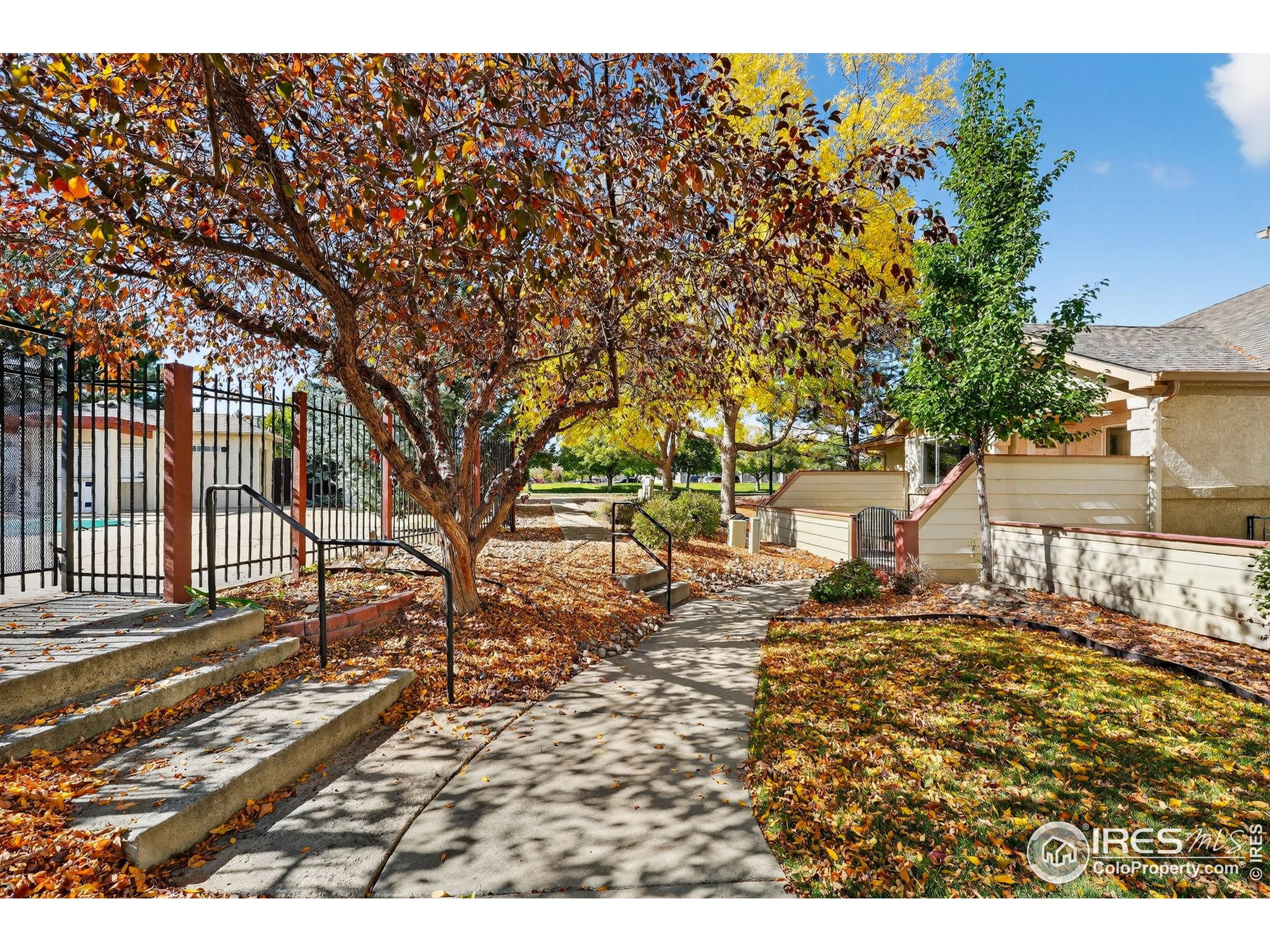 620 Ridgeview Dr