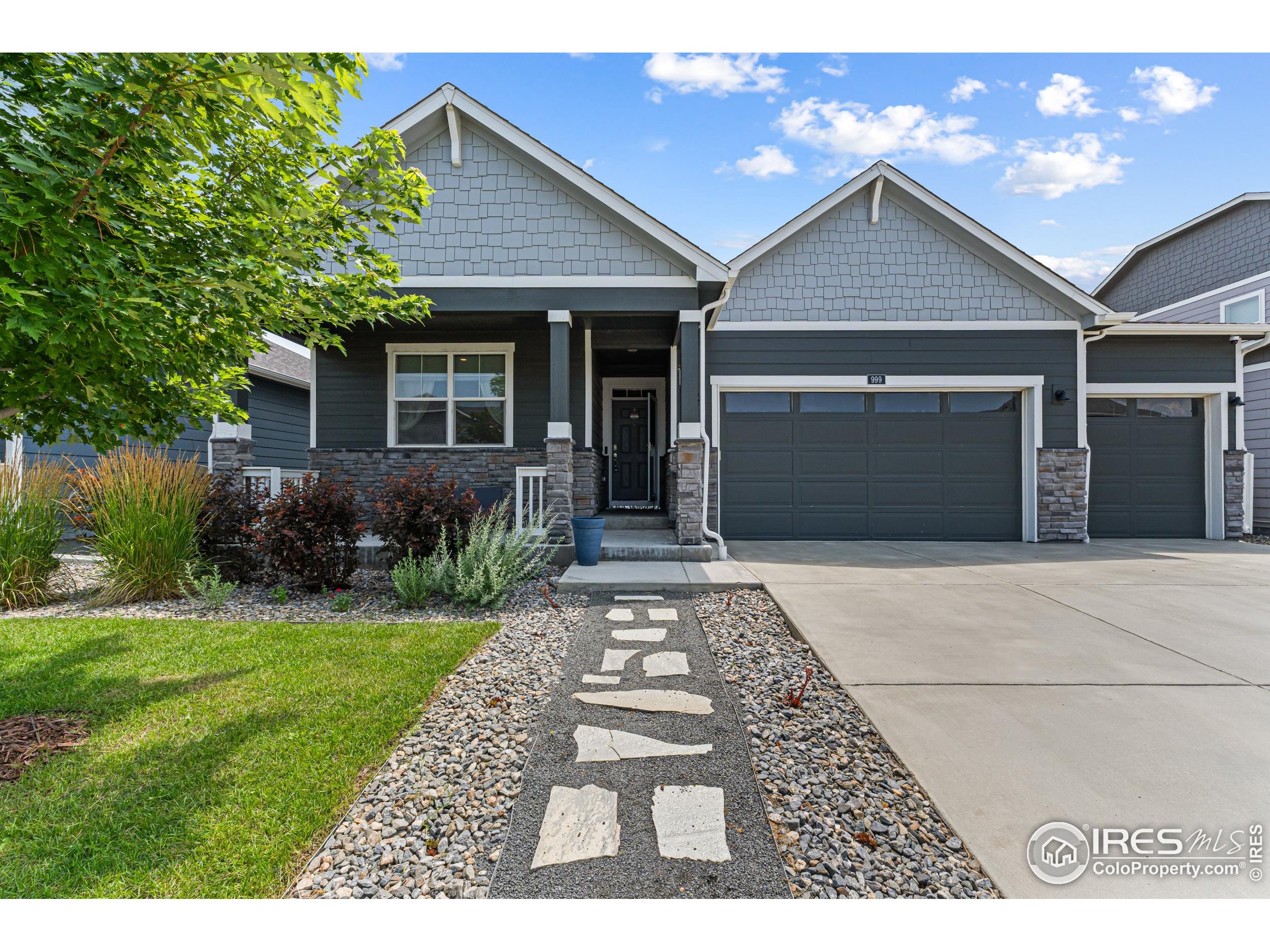 999 Longs Peak Ave