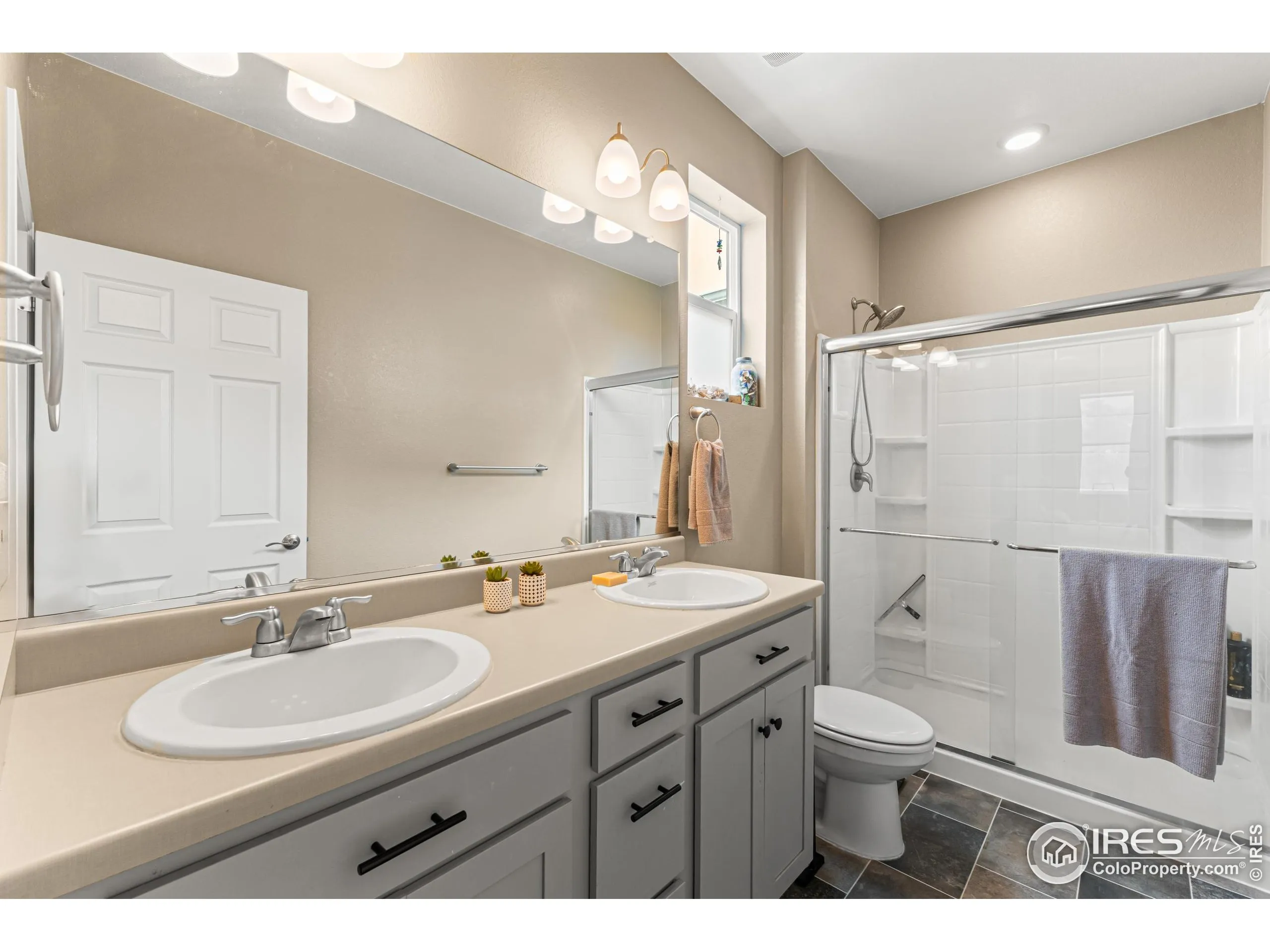 Berthoud, Colorado 80513, United States, 5 Bedrooms Bedrooms, ,3 BathroomsBathrooms,Residential,Active,174063