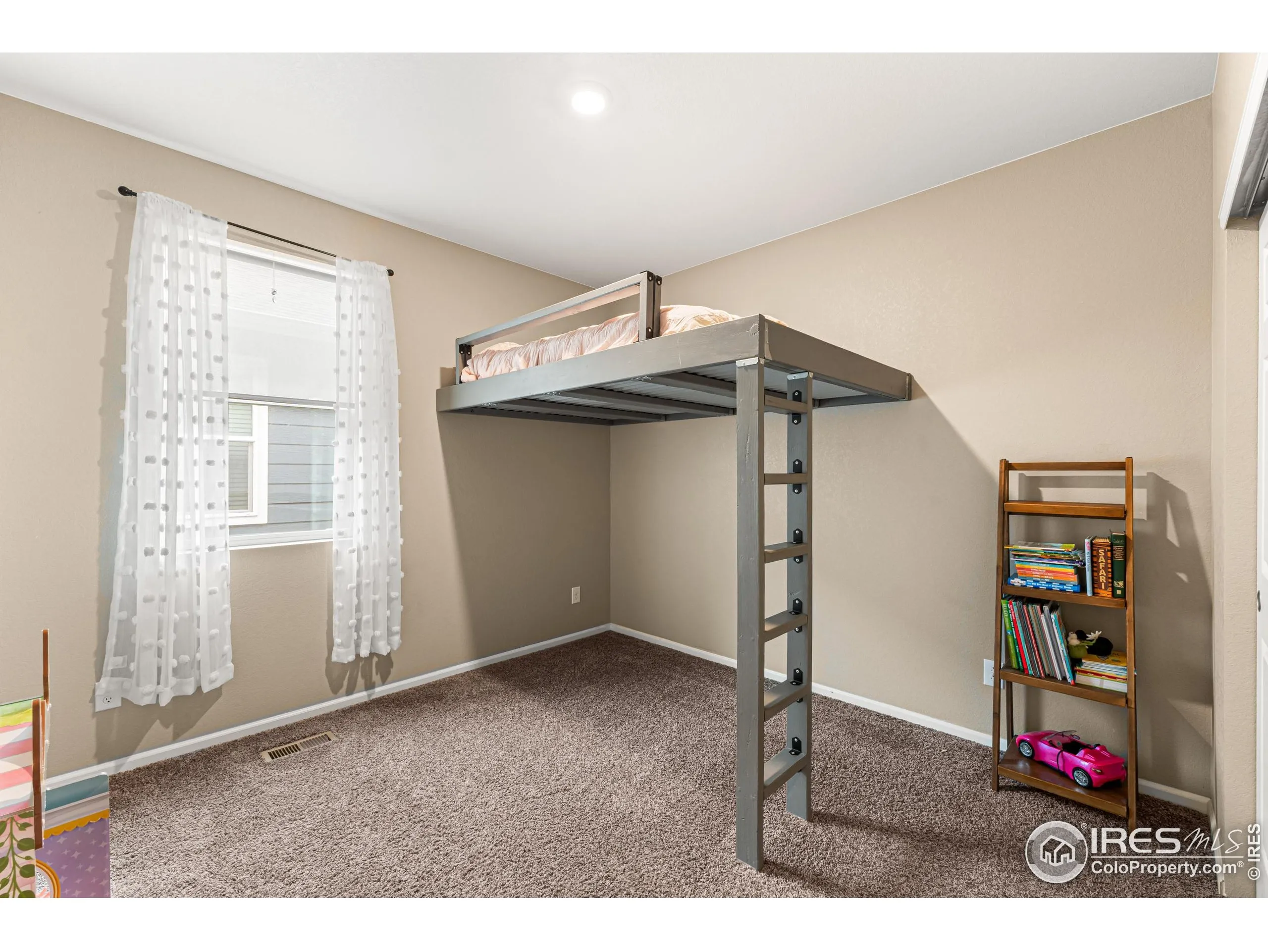 Berthoud, Colorado 80513, United States, 5 Bedrooms Bedrooms, ,3 BathroomsBathrooms,Residential,Active,174063