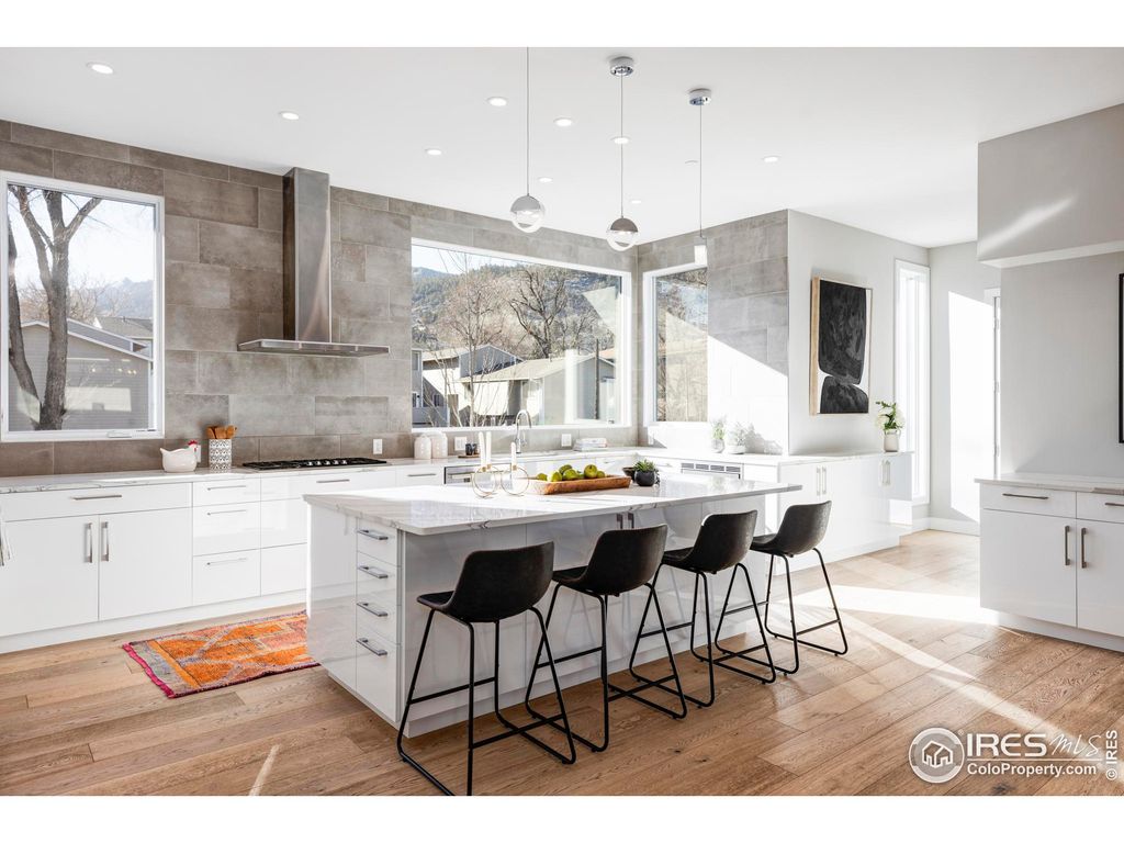 Photo of 635 Arapahoe Ave, Boulder, CO 80302 (MLS # 1024635)