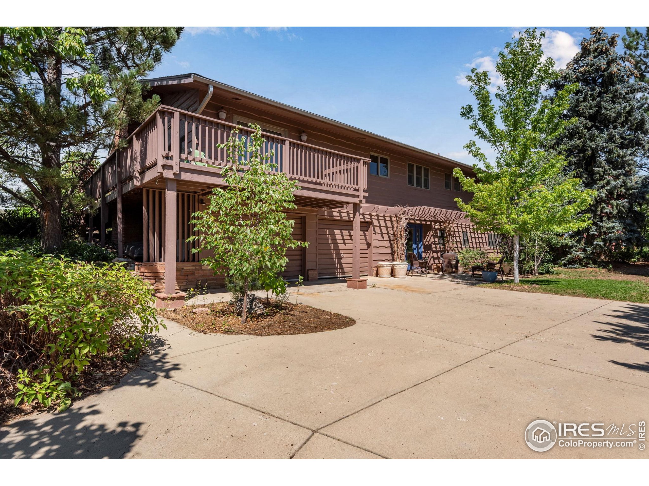 819 5th Ave