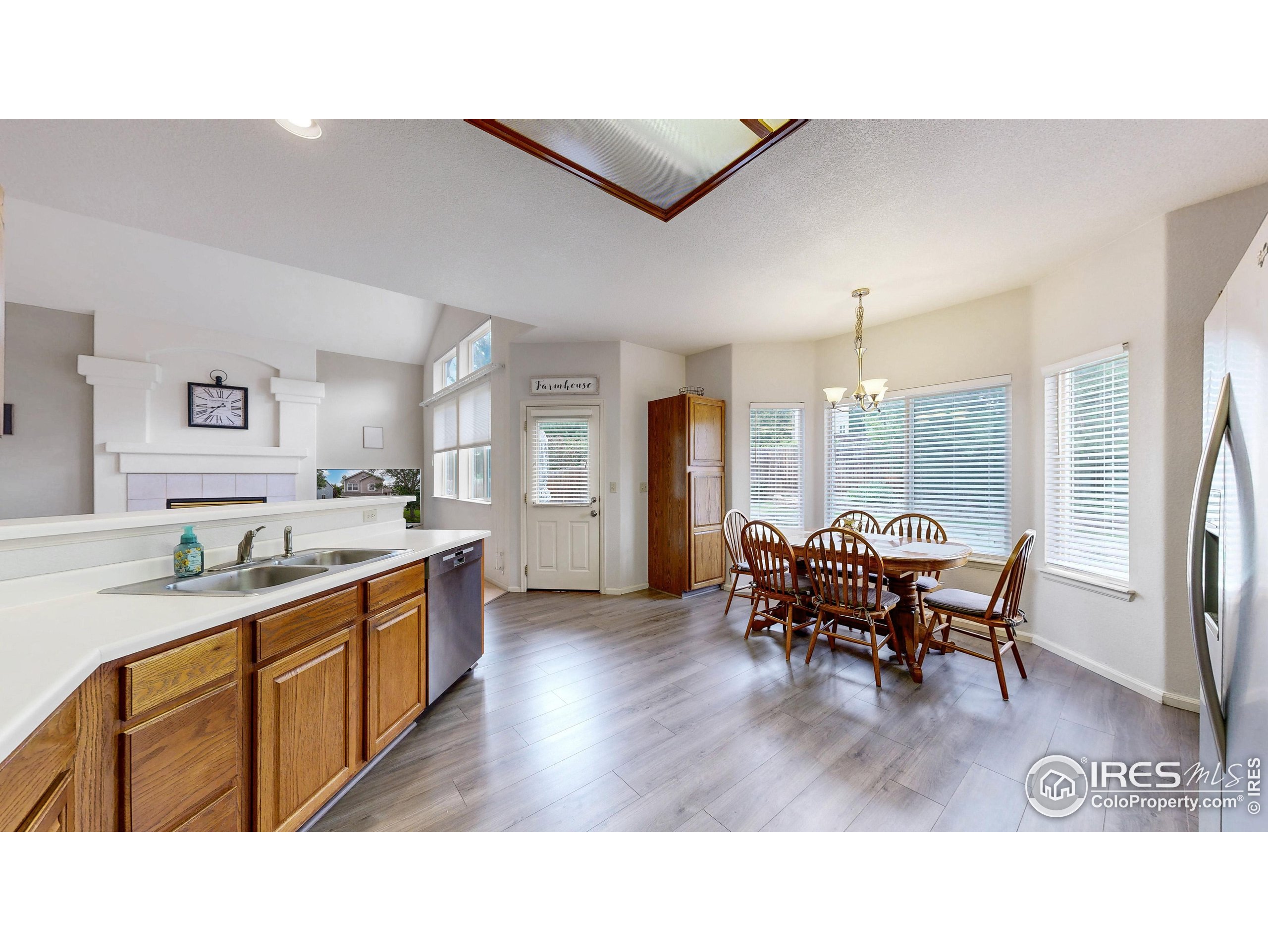 618 Silver Star Ct