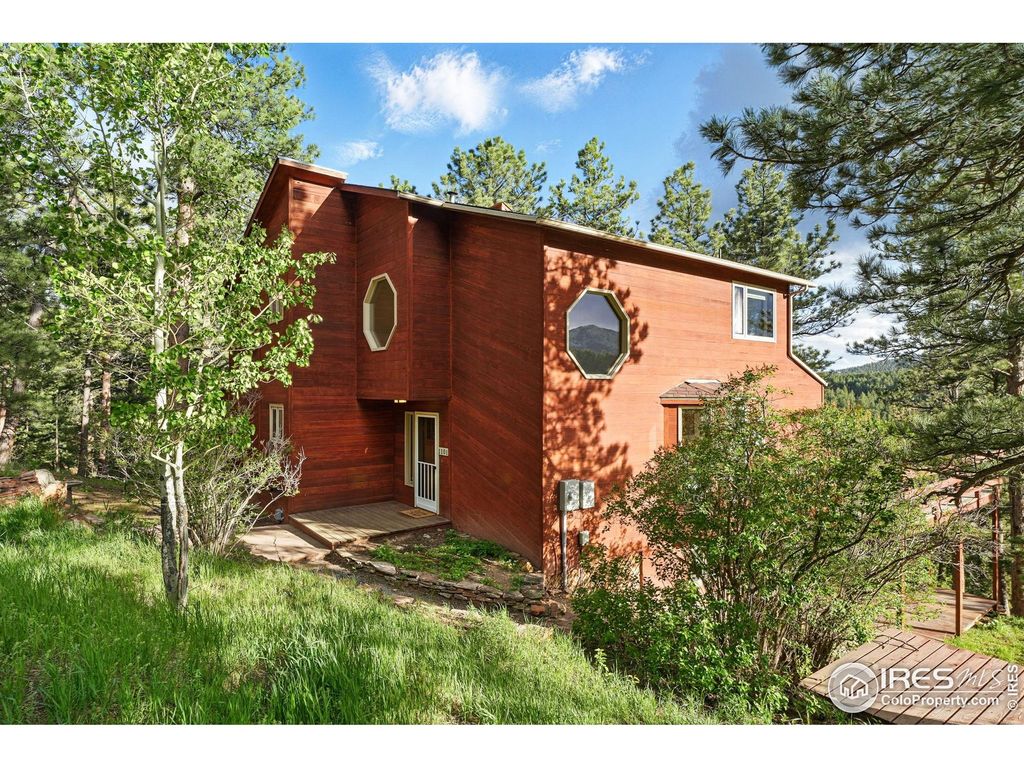 Photo of 1101 Peakview Cir, Boulder, CO 80302 (MLS # 1041490)