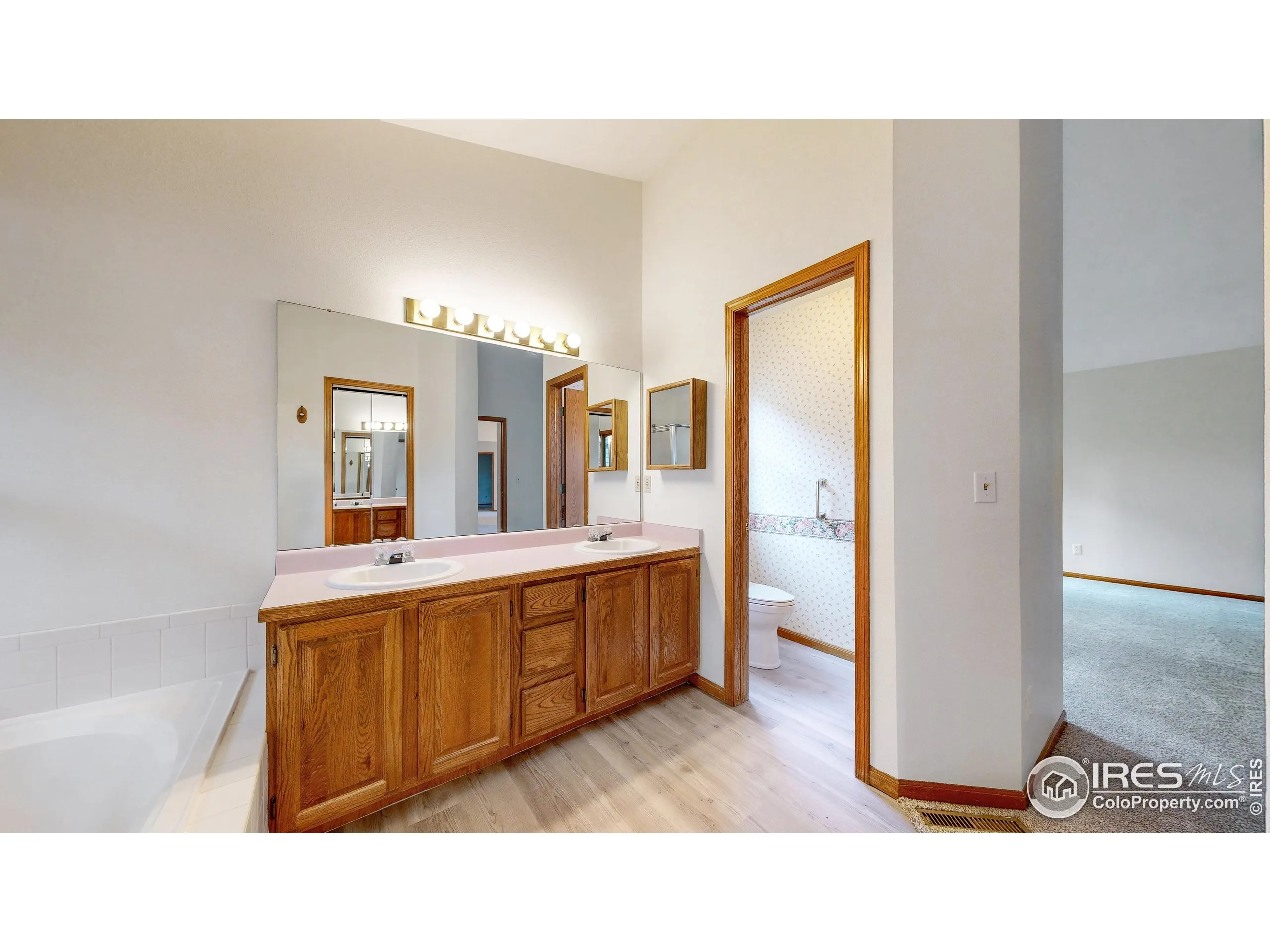 Fort Collins, Colorado 80525, United States, 4 Bedrooms Bedrooms, ,3 BathroomsBathrooms,Residential,Coming Soon,176025