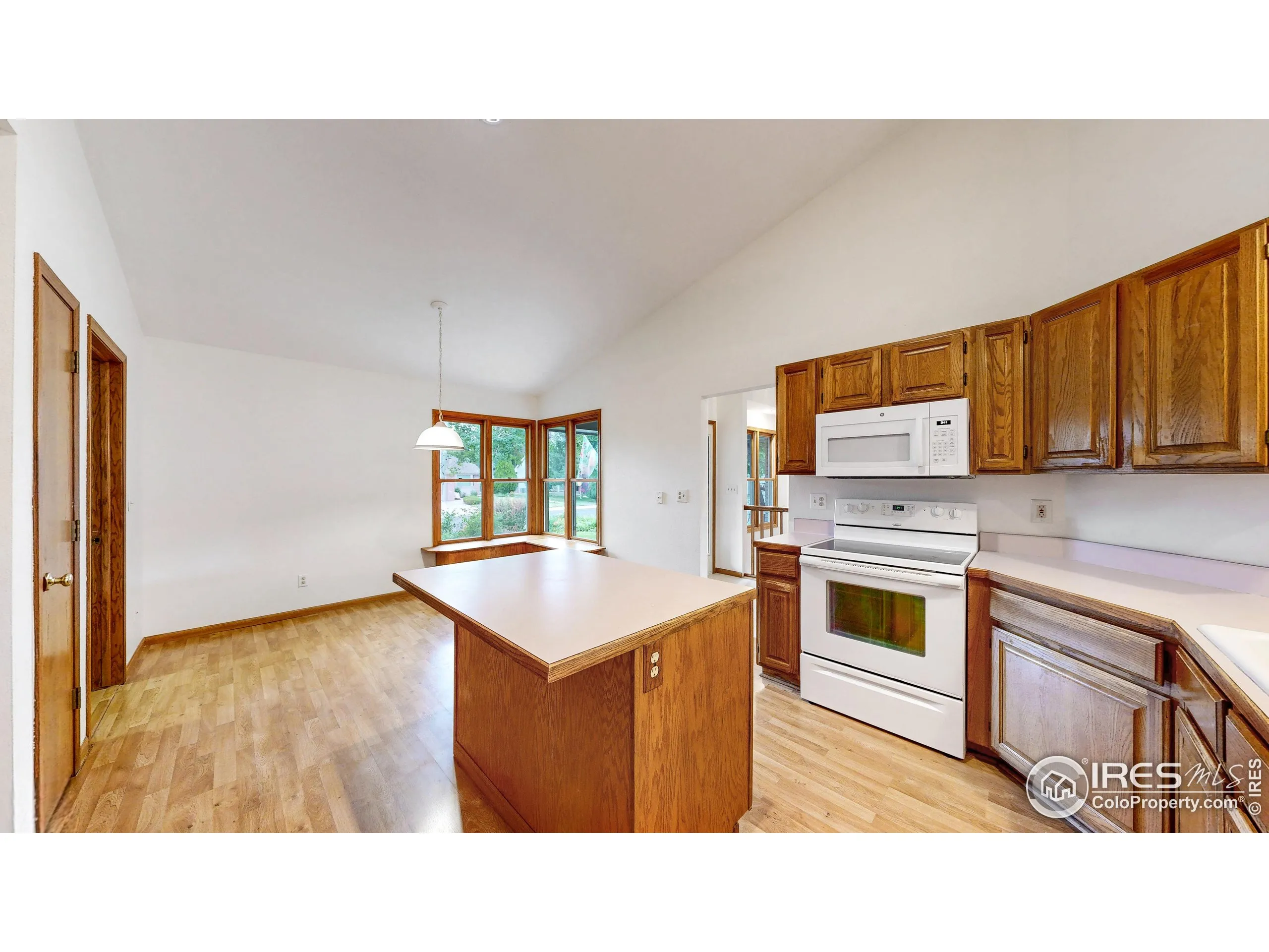 Fort Collins, Colorado 80525, United States, 4 Bedrooms Bedrooms, ,3 BathroomsBathrooms,Residential,Coming Soon,176025