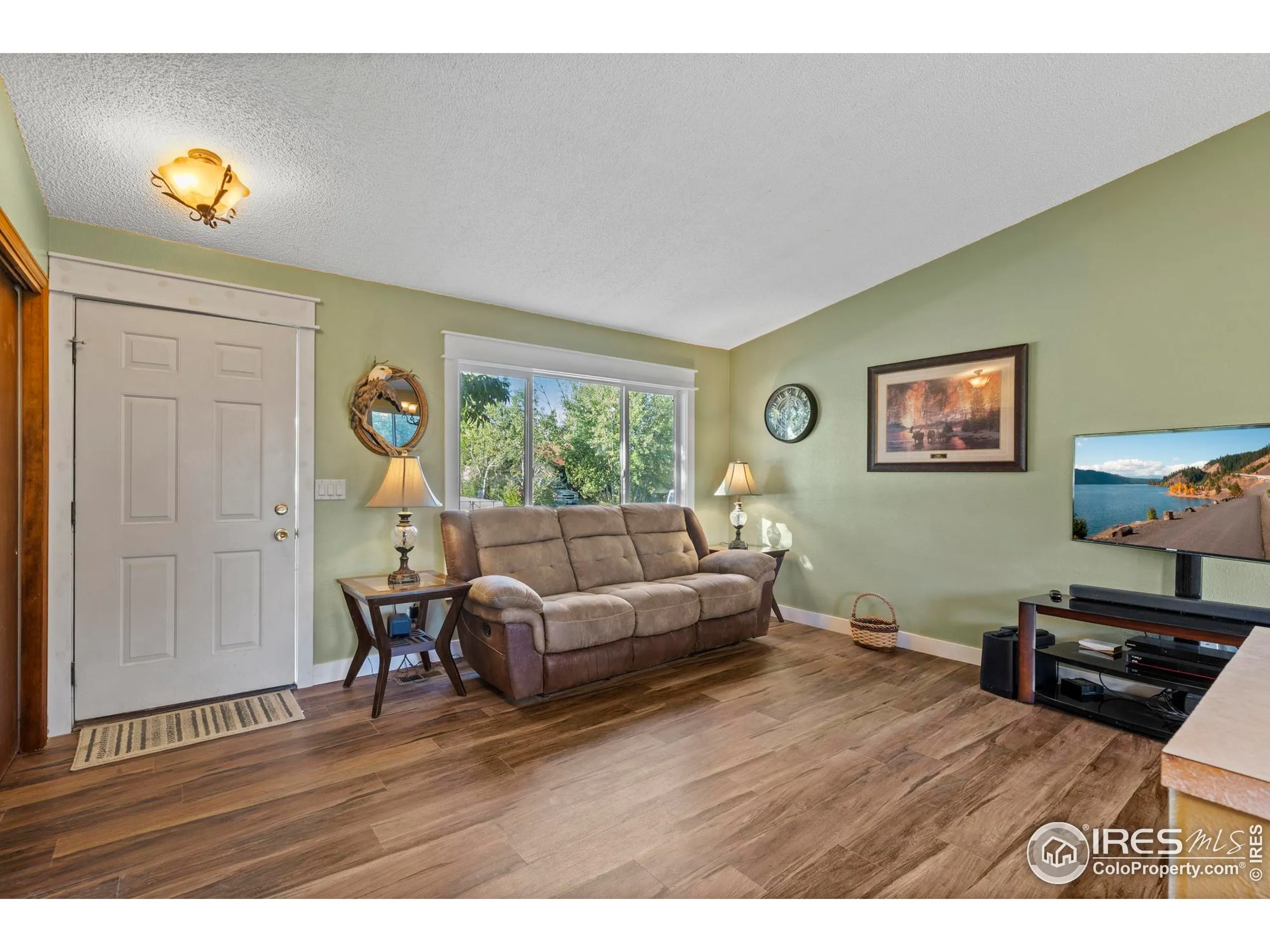 Loveland, Colorado 80537, United States, 3 Bedrooms Bedrooms, ,2 BathroomsBathrooms,Residential,Pending,216880