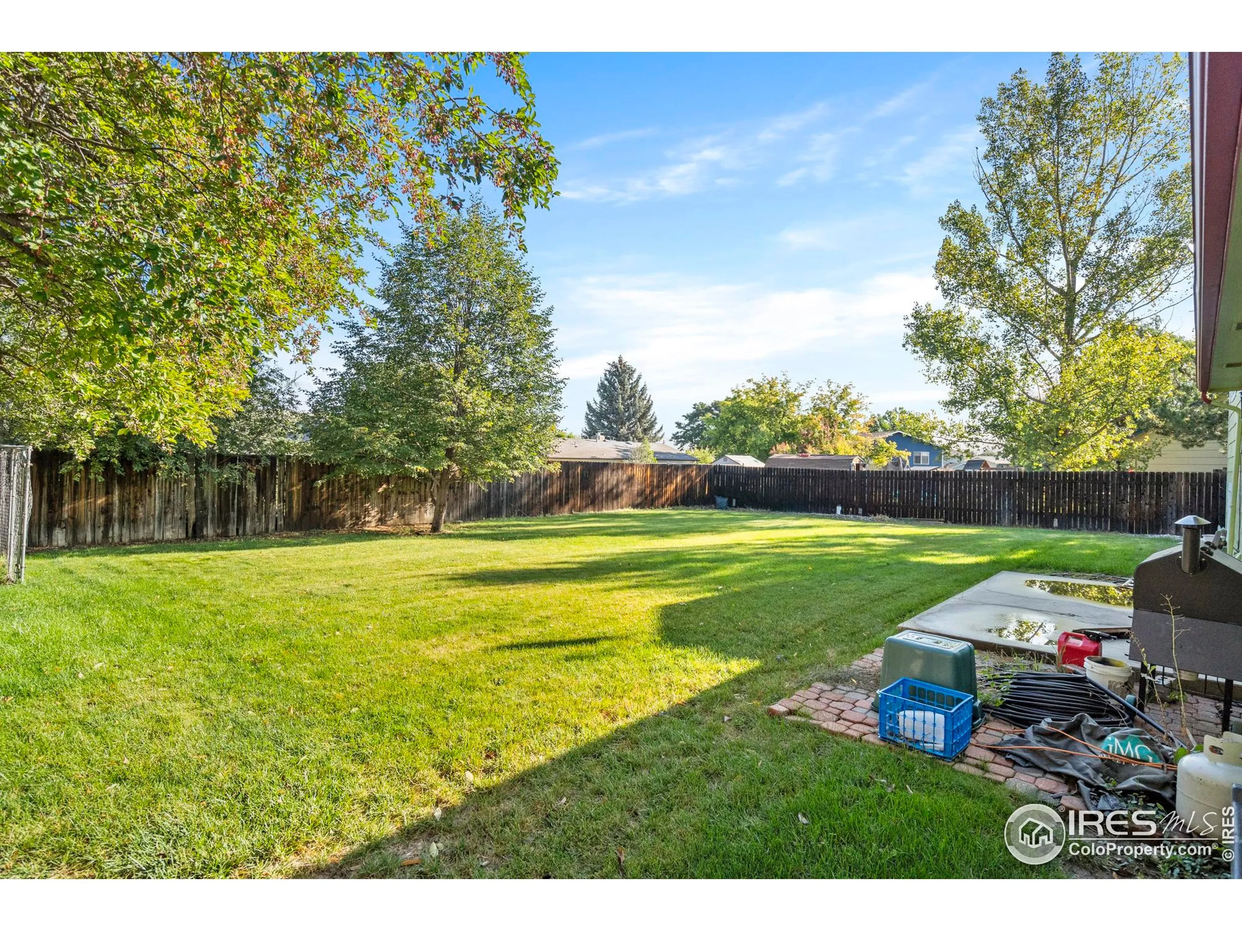 Loveland, Colorado 80537, United States, 3 Bedrooms Bedrooms, ,2 BathroomsBathrooms,Residential,Pending,216880