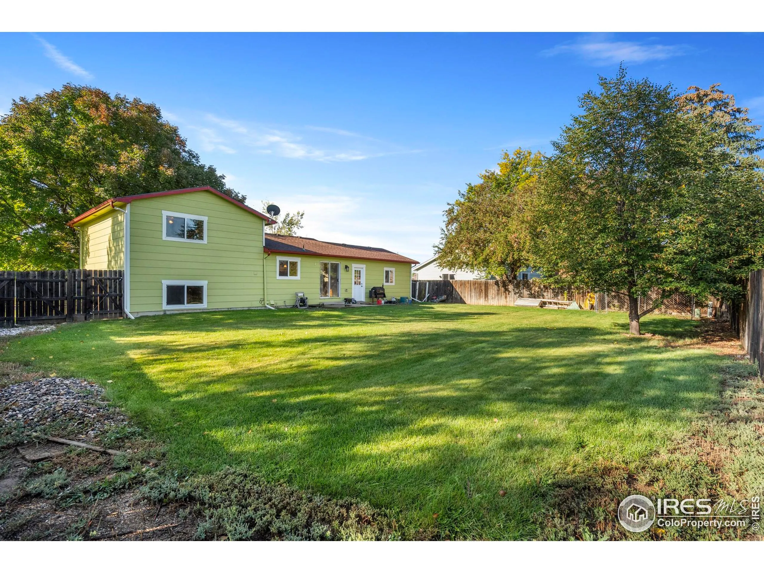 Loveland, Colorado 80537, United States, 3 Bedrooms Bedrooms, ,2 BathroomsBathrooms,Residential,Pending,216880