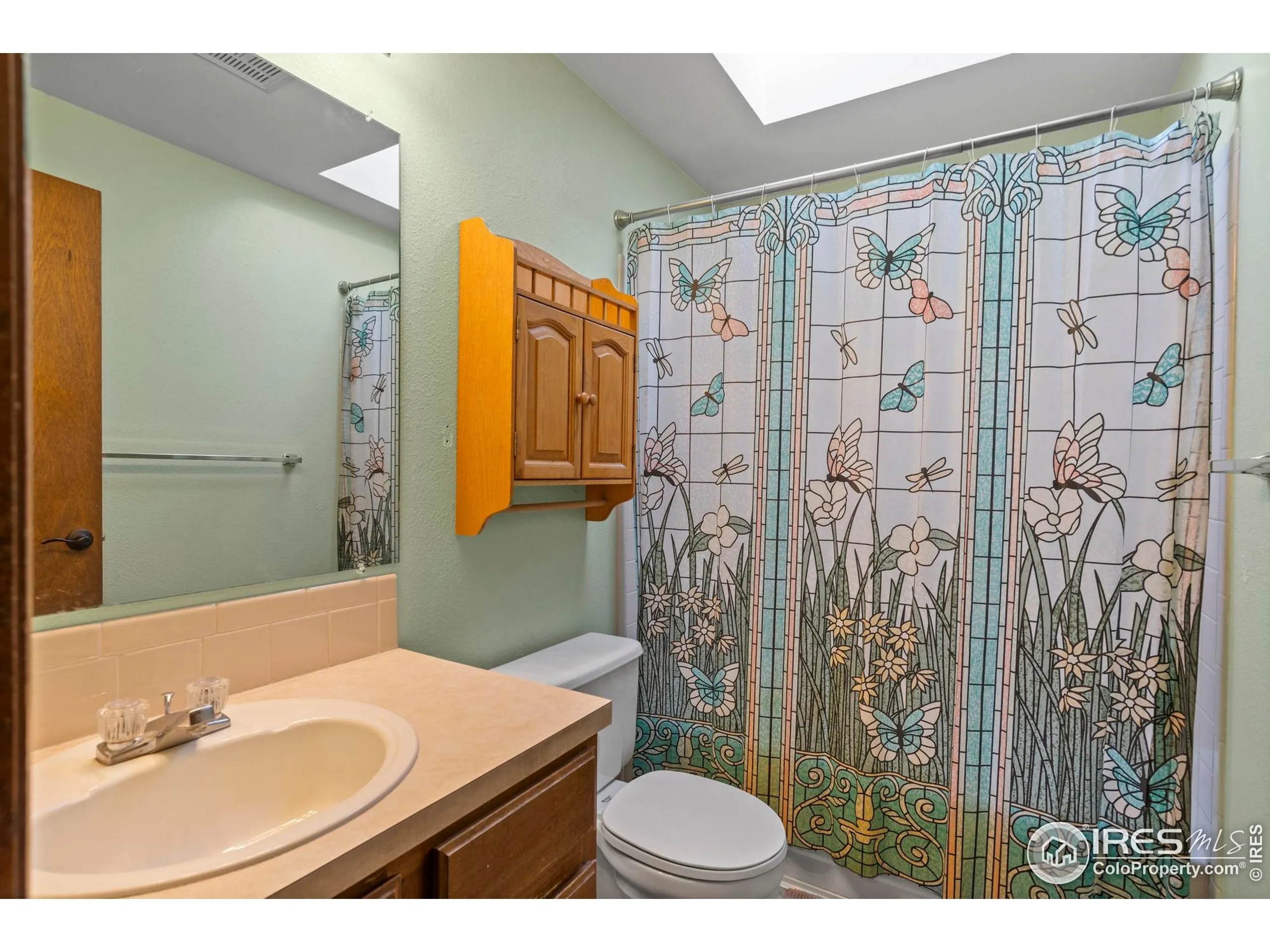 Loveland, Colorado 80537, United States, 3 Bedrooms Bedrooms, ,2 BathroomsBathrooms,Residential,Pending,216880