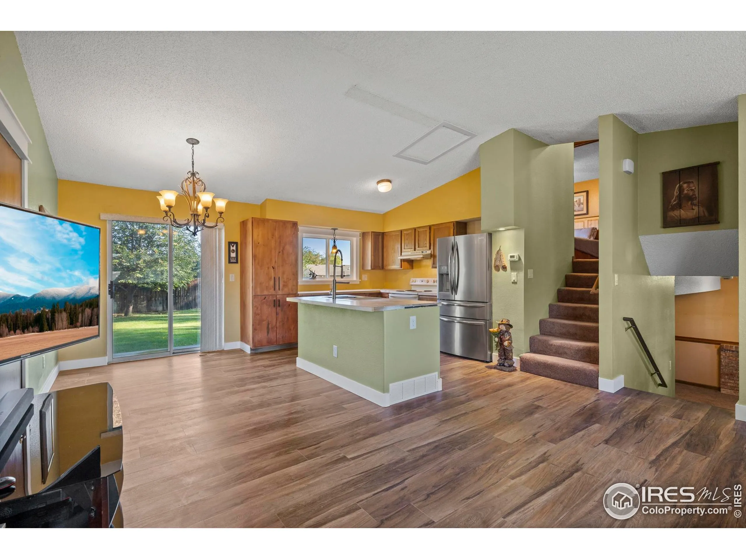 Loveland, Colorado 80537, United States, 3 Bedrooms Bedrooms, ,2 BathroomsBathrooms,Residential,Pending,216880