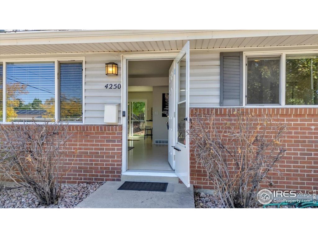 Photo of 4250 Whitney Pl, Boulder, CO 80305 (MLS # 1045167)
