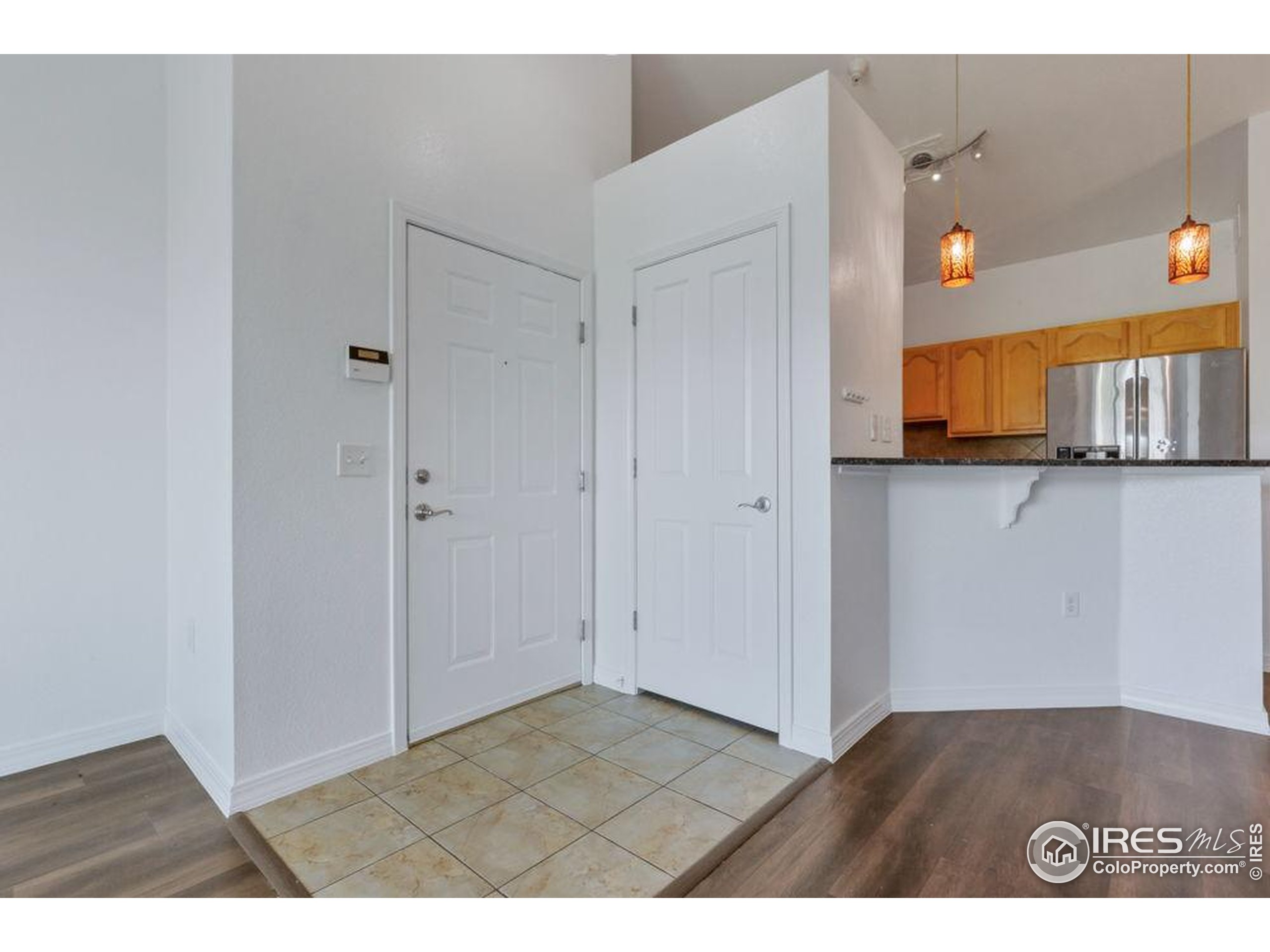 804 Summer Hawk Dr 11304