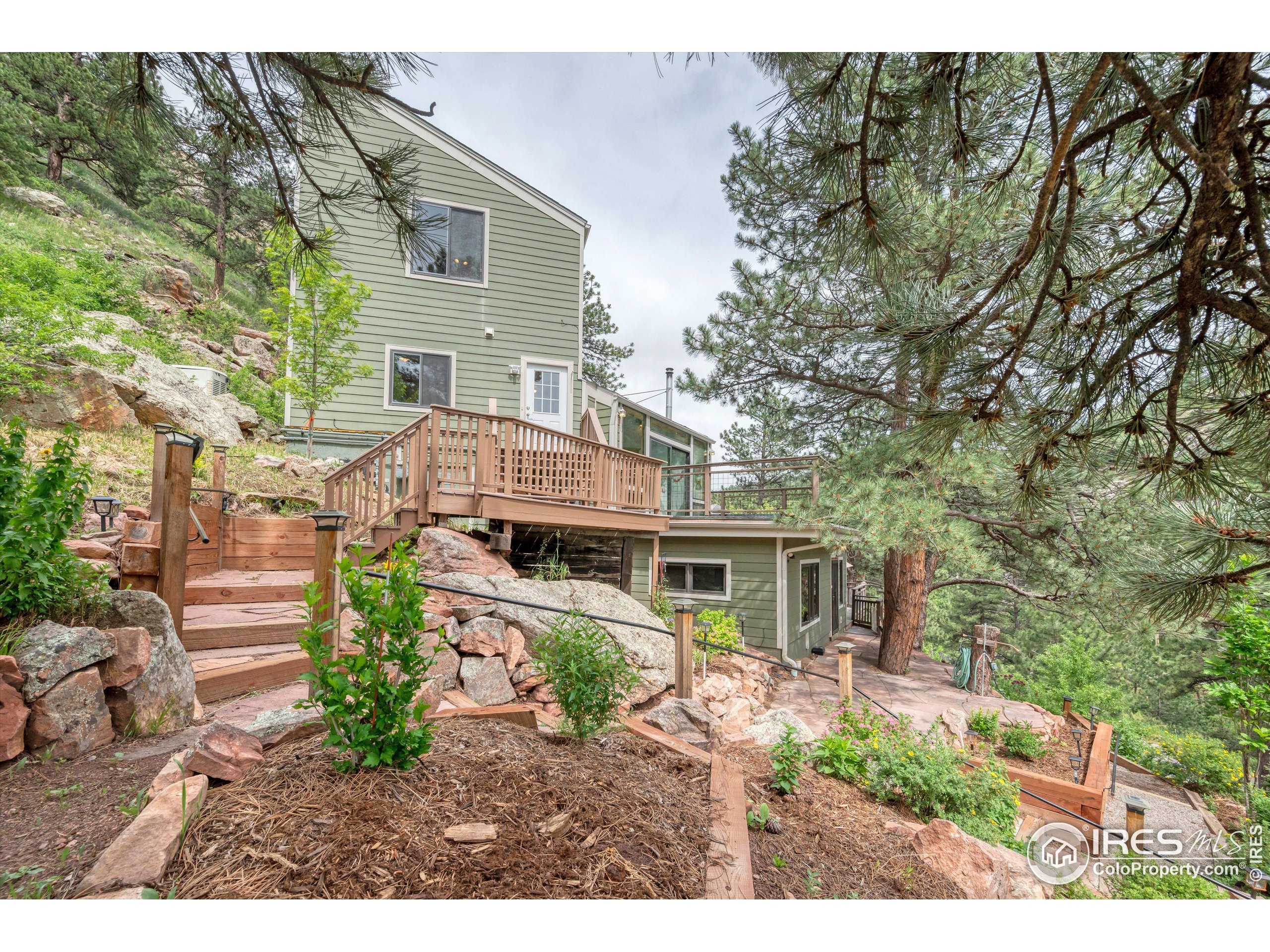 160 Valley Ln