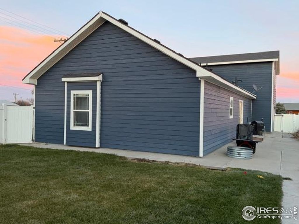 Photo of 510 Illinois Ave, Stratton, CO 80836 (MLS # 1048370)