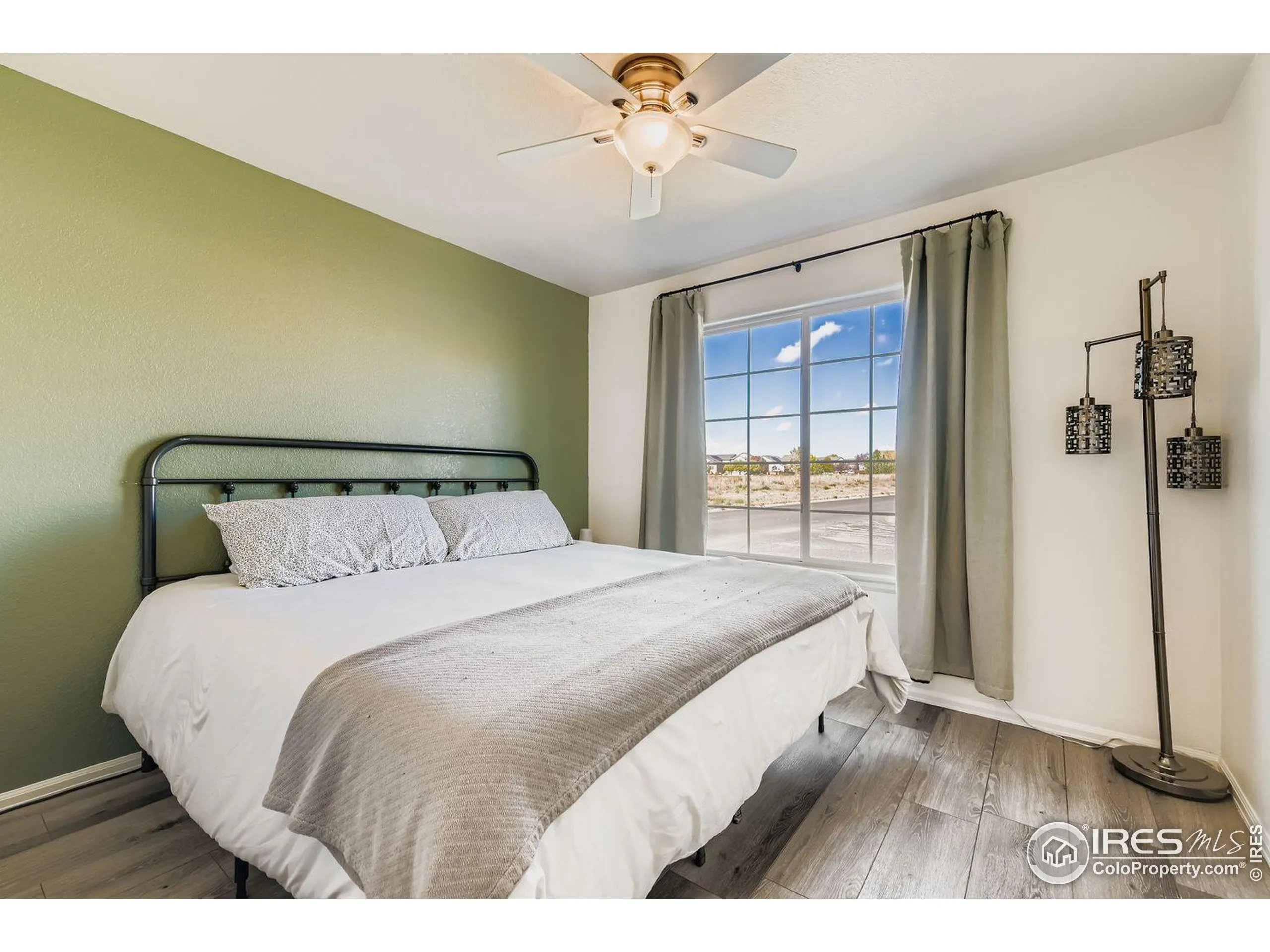 Lochbuie, Colorado 80603, United States, 6 Bedrooms Bedrooms, ,3 BathroomsBathrooms,Residential,Pending,229311