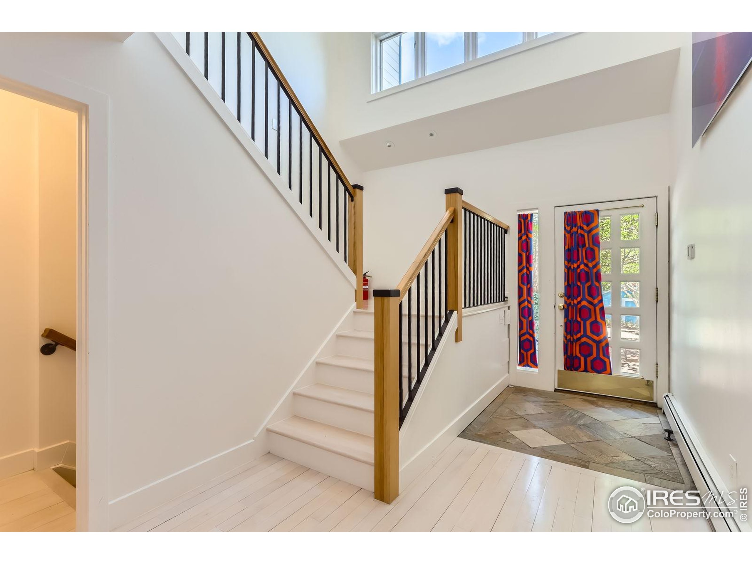 2485 Lee Hill Dr
