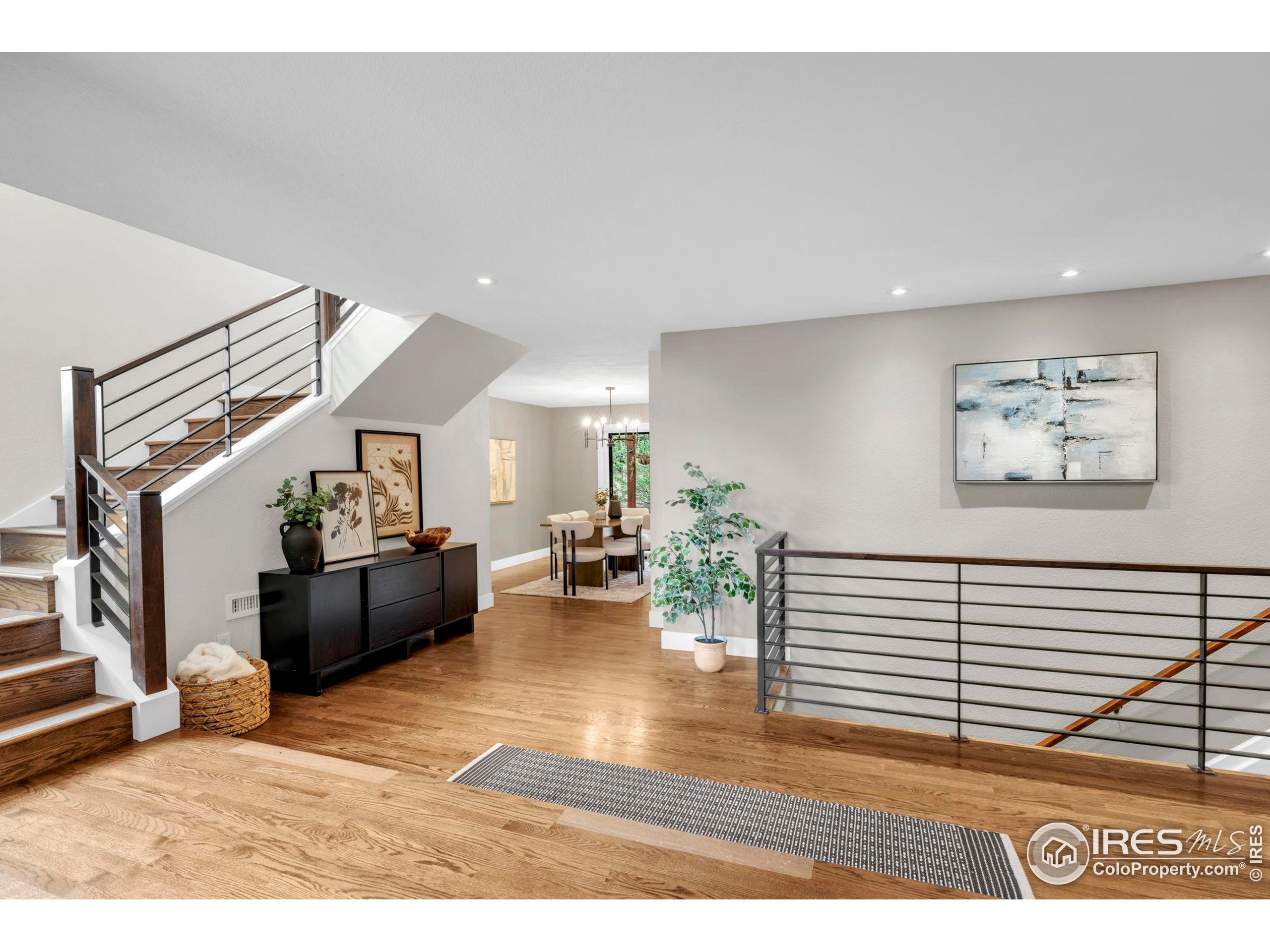 501 W Linden St