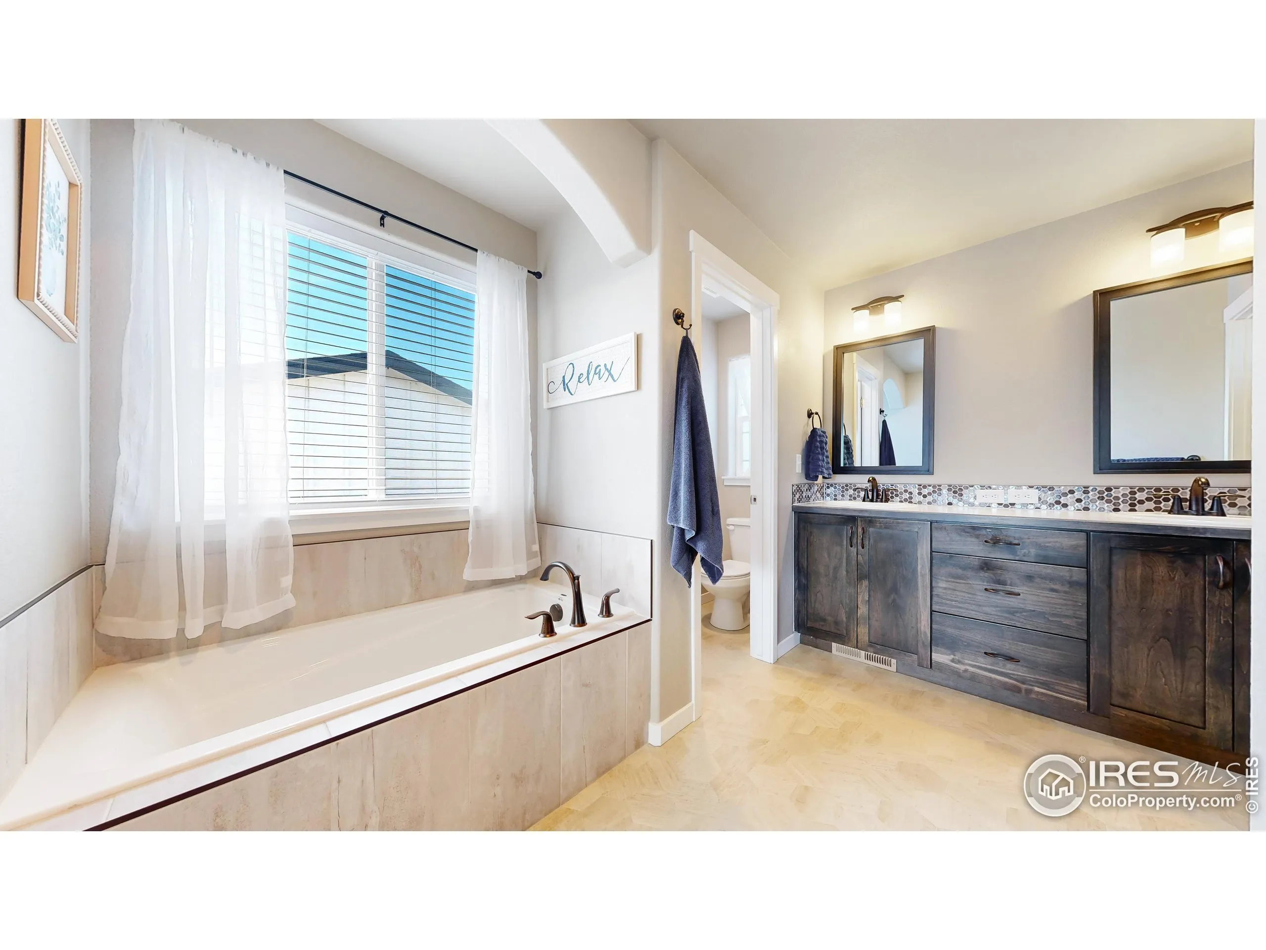 Berthoud, Colorado 80513, United States, 4 Bedrooms Bedrooms, ,3 BathroomsBathrooms,Residential,Active,9591