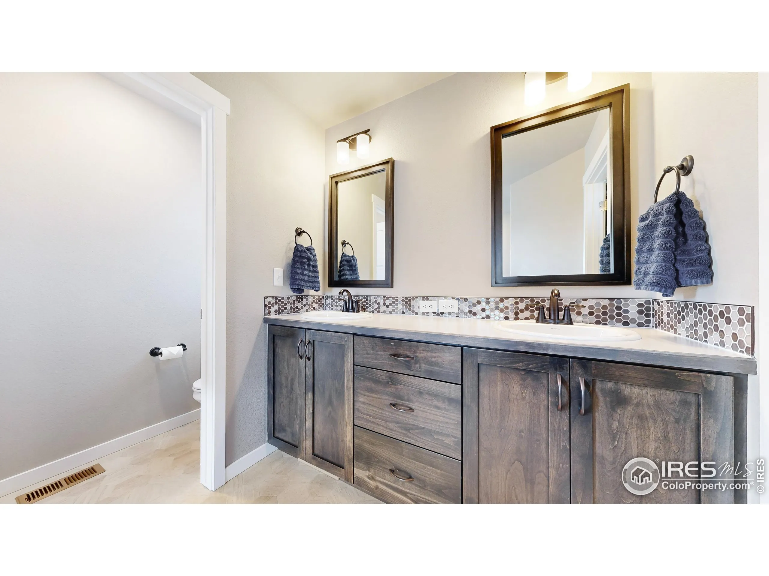 Berthoud, Colorado 80513, United States, 4 Bedrooms Bedrooms, ,3 BathroomsBathrooms,Residential,Active,9591