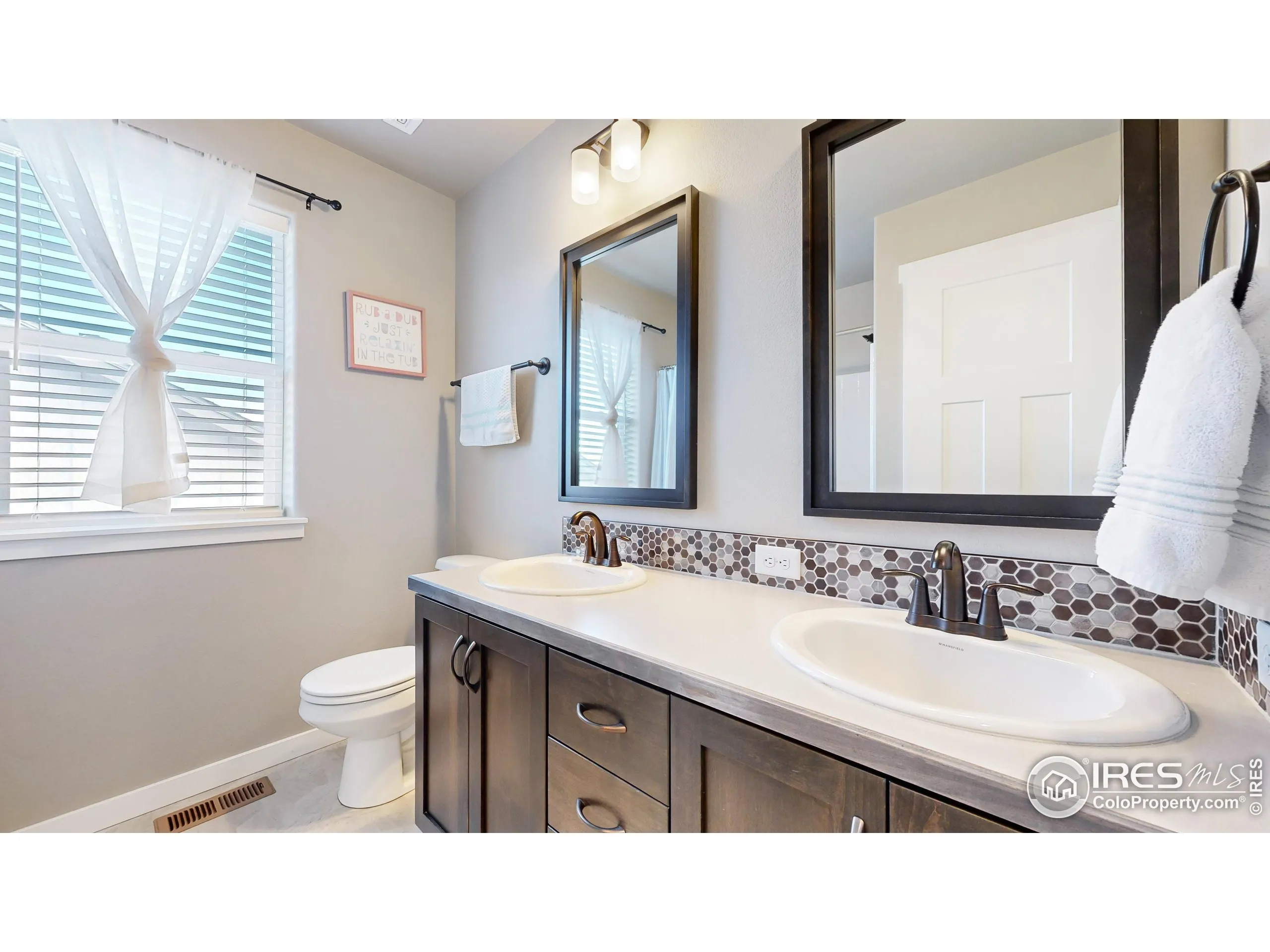 Berthoud, Colorado 80513, United States, 4 Bedrooms Bedrooms, ,3 BathroomsBathrooms,Residential,Active,9591