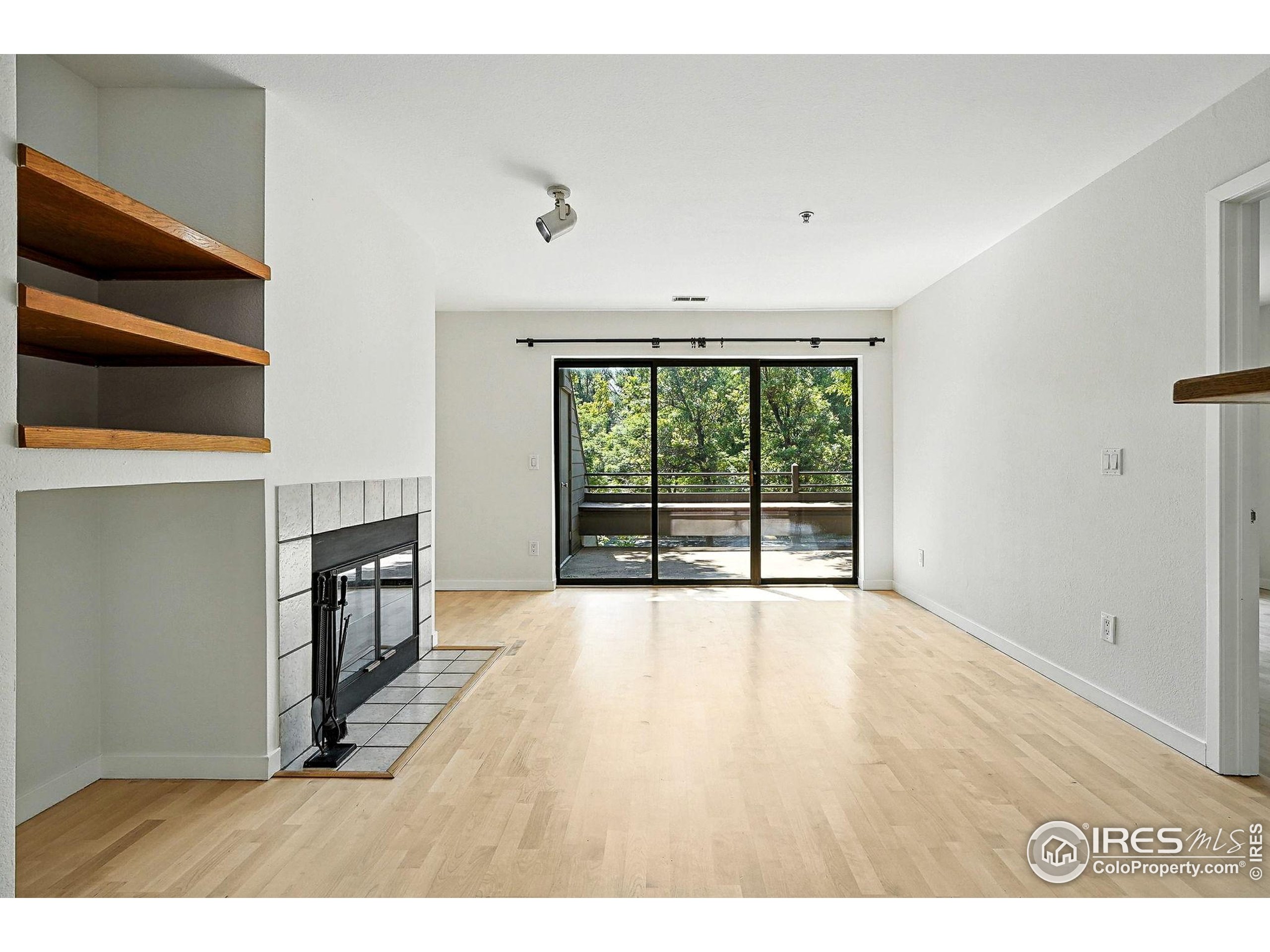 836 Walnut St D