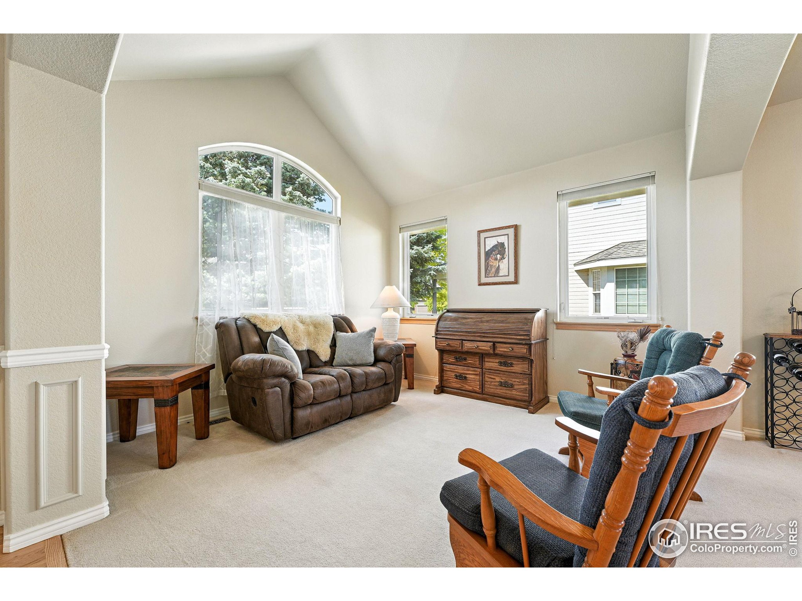 1145 Wyndemere Cir