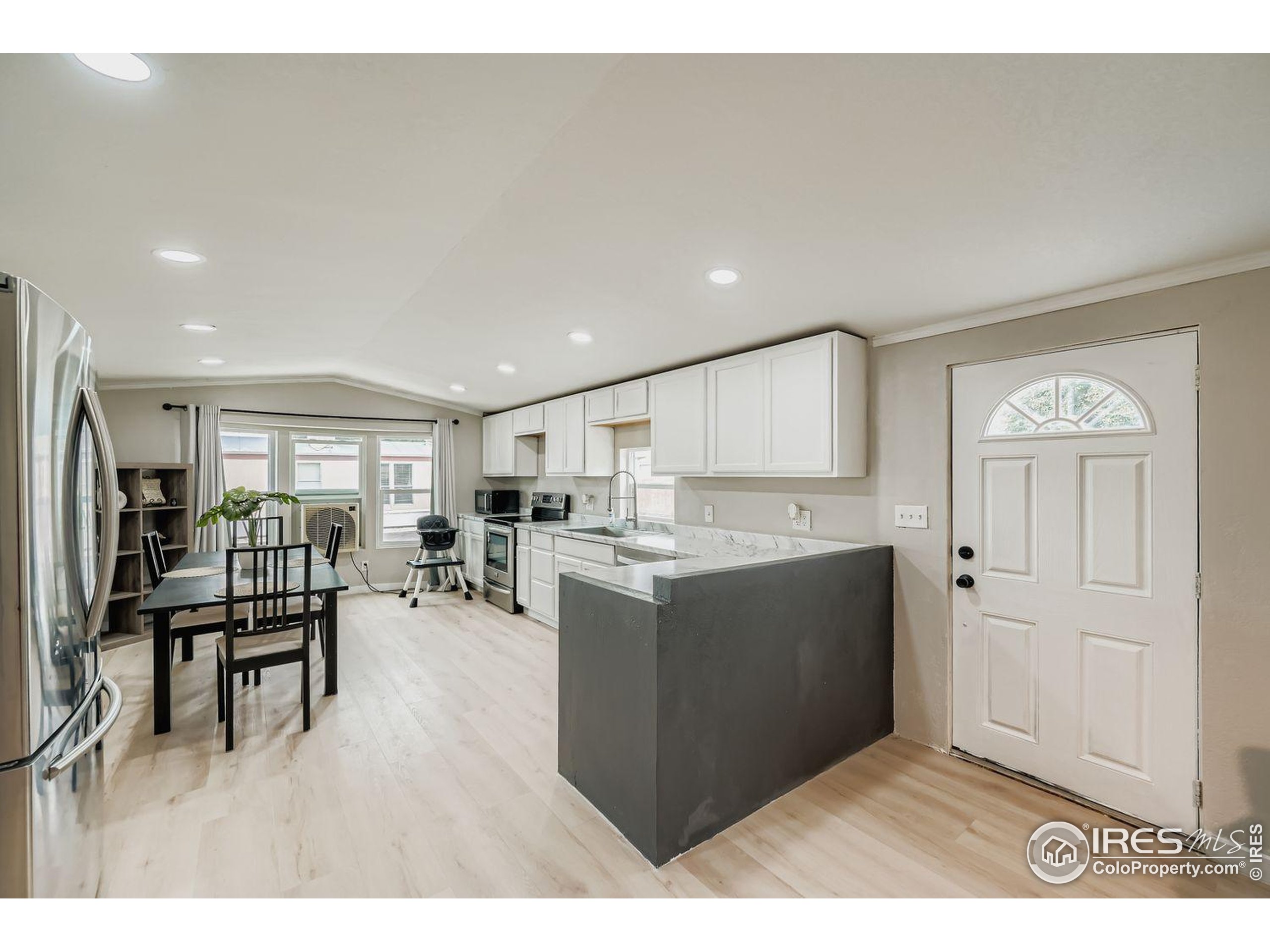 731 Grand Ave 163