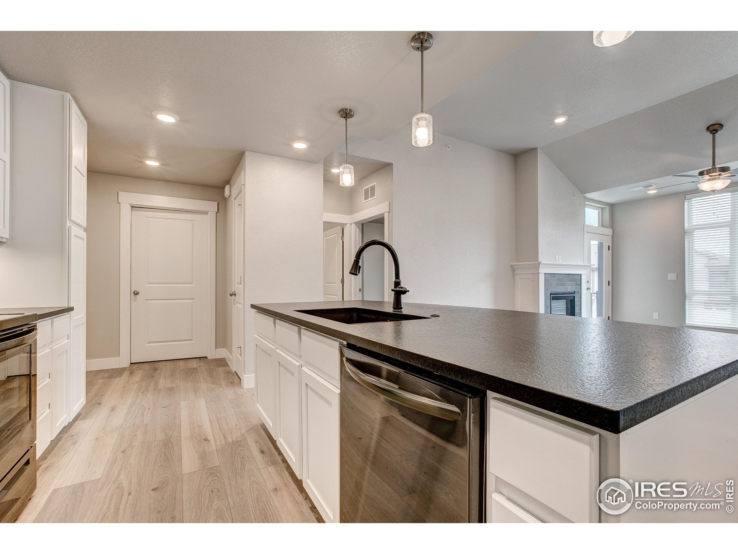 265 High Point Dr 203