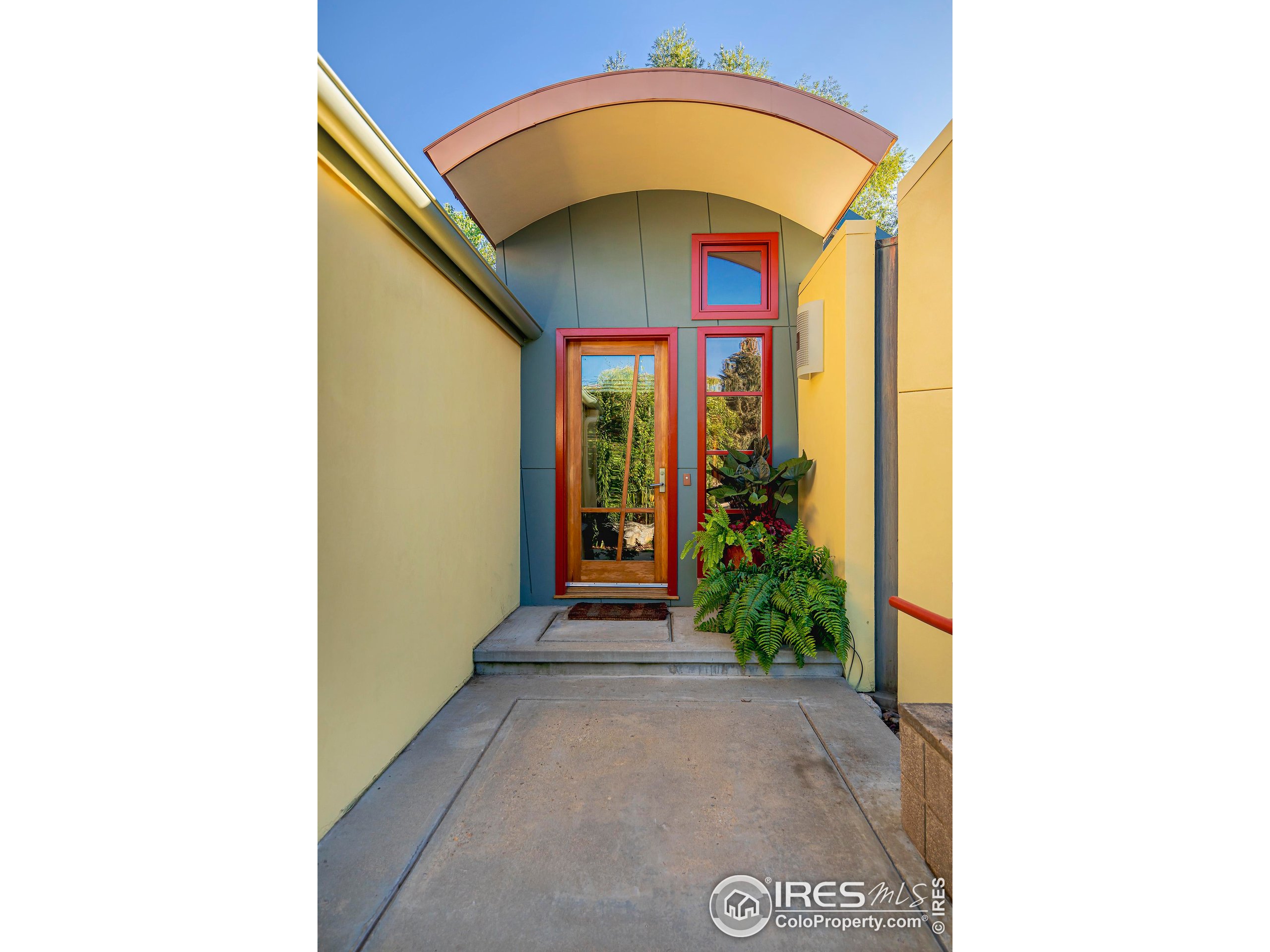2528 Pampas Ct