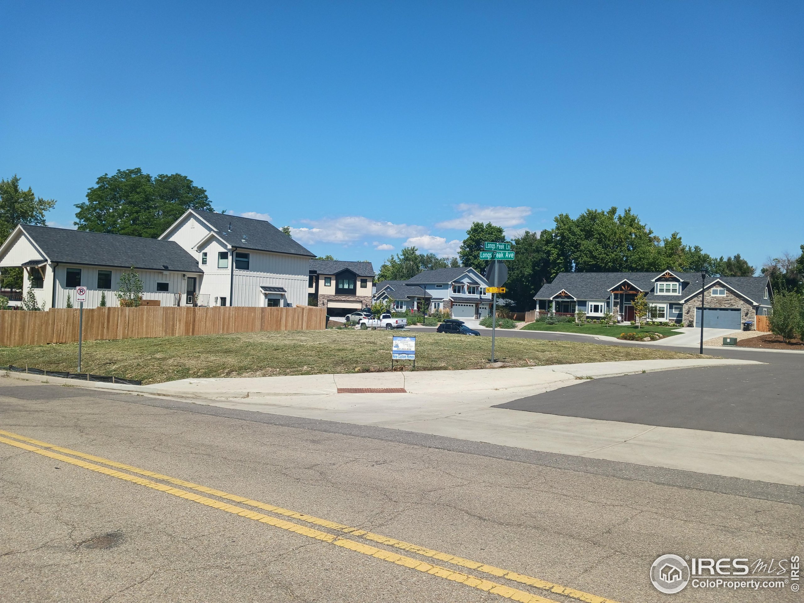 707 Longs Peak Ln