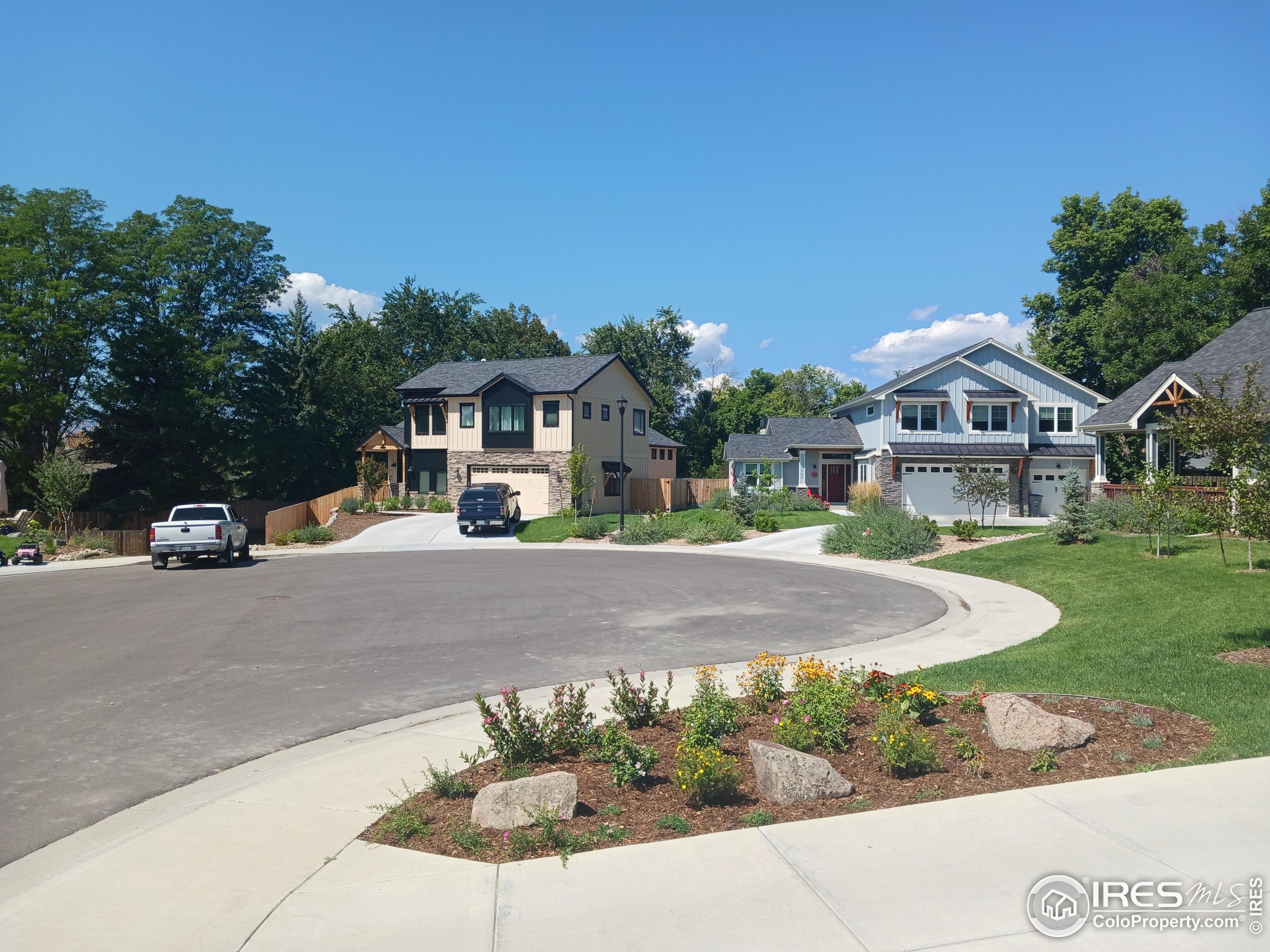 707 Longs Peak Ln