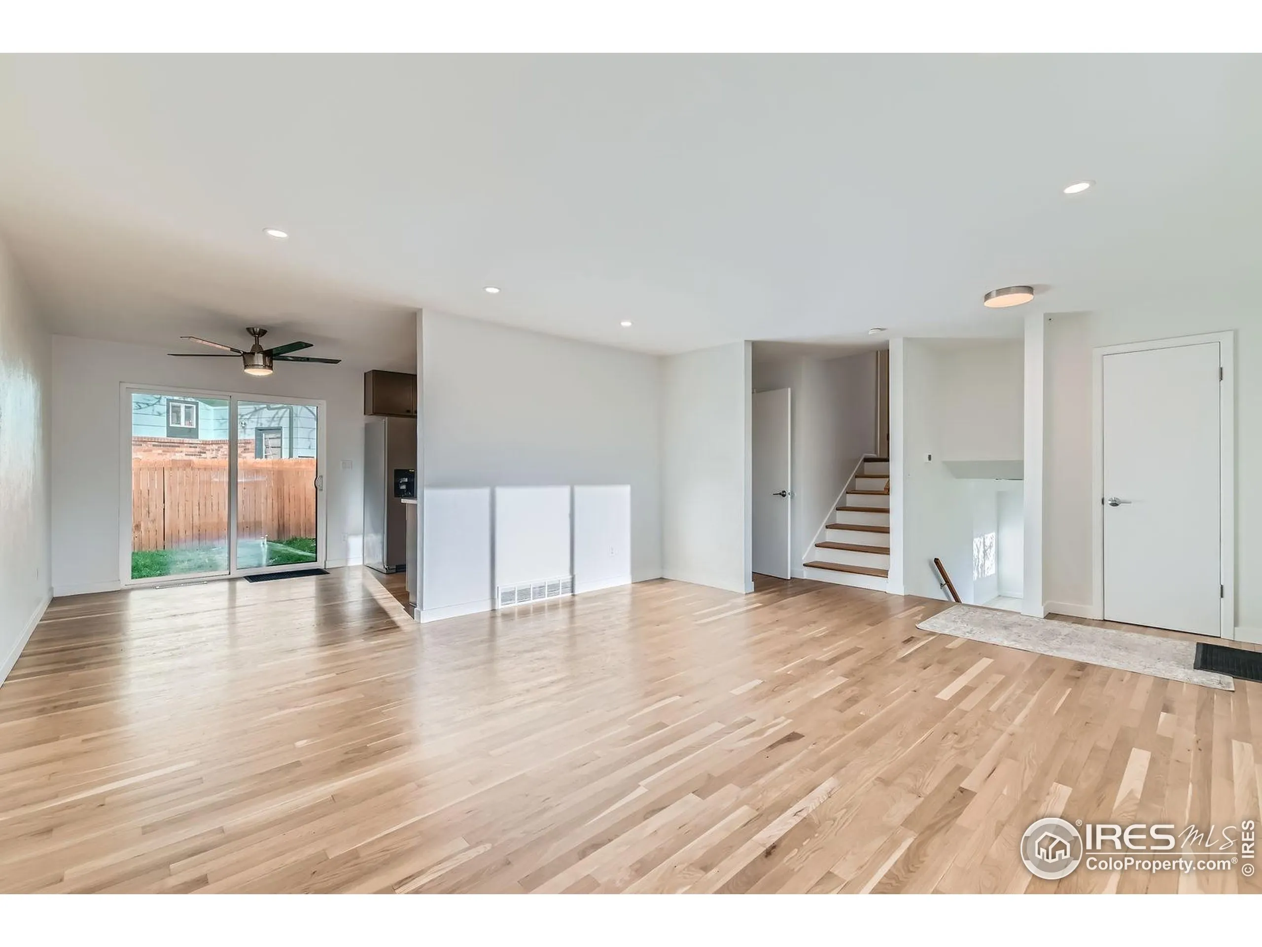 Longmont, Colorado 80504, United States, 4 Bedrooms Bedrooms, ,3 BathroomsBathrooms,Residential,Active,120207