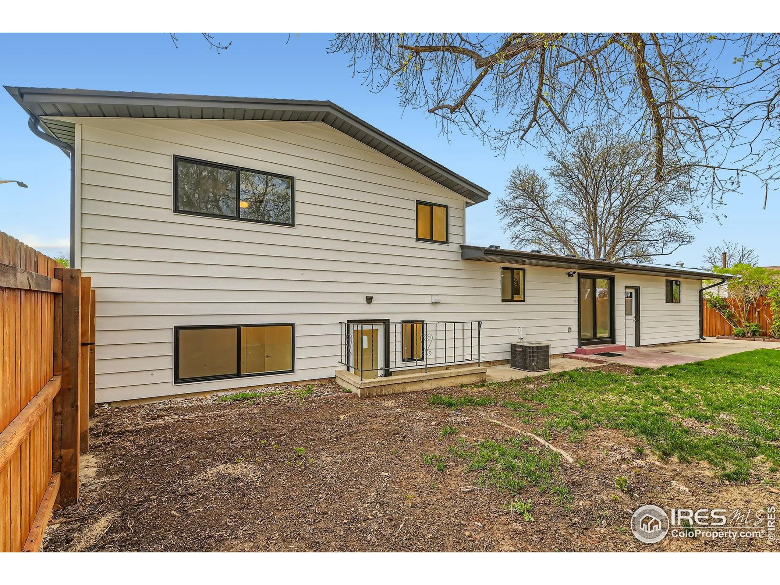 Longmont, Colorado 80504, United States, 4 Bedrooms Bedrooms, ,3 BathroomsBathrooms,Residential,Active,120207