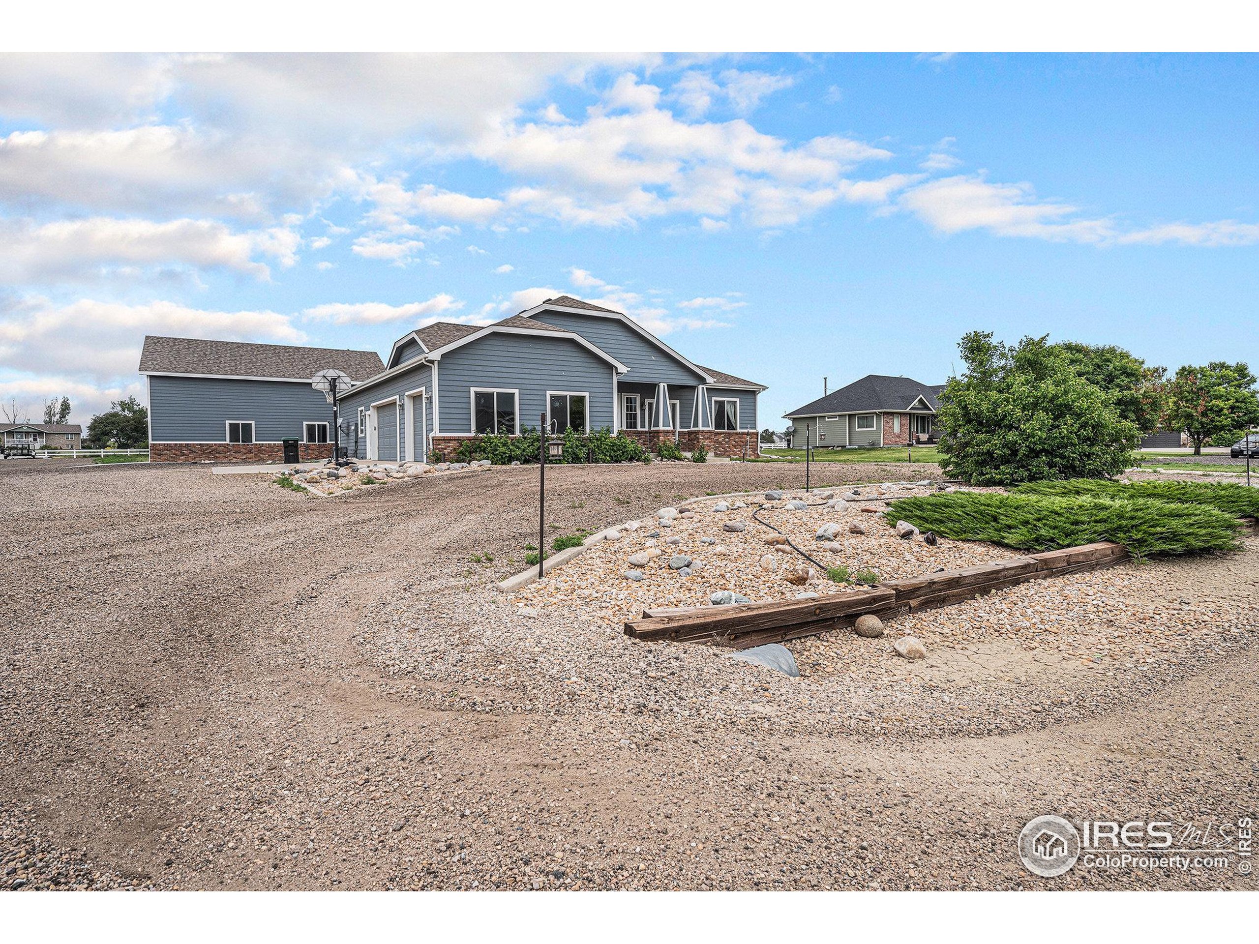 20199 Leola Way