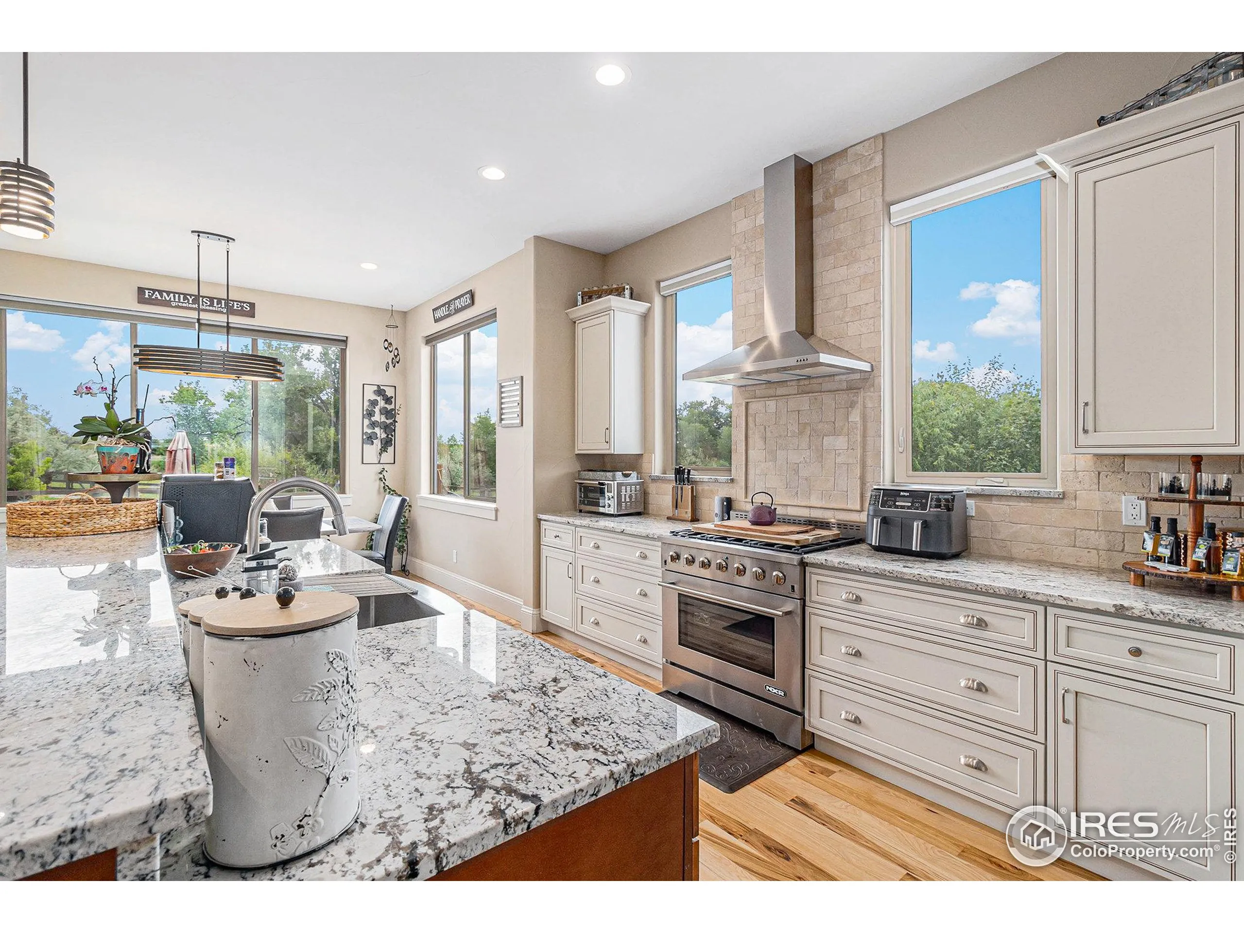 Johnstown, Colorado 80534, United States, 4 Bedrooms Bedrooms, ,5 BathroomsBathrooms,Residential,Active,76751