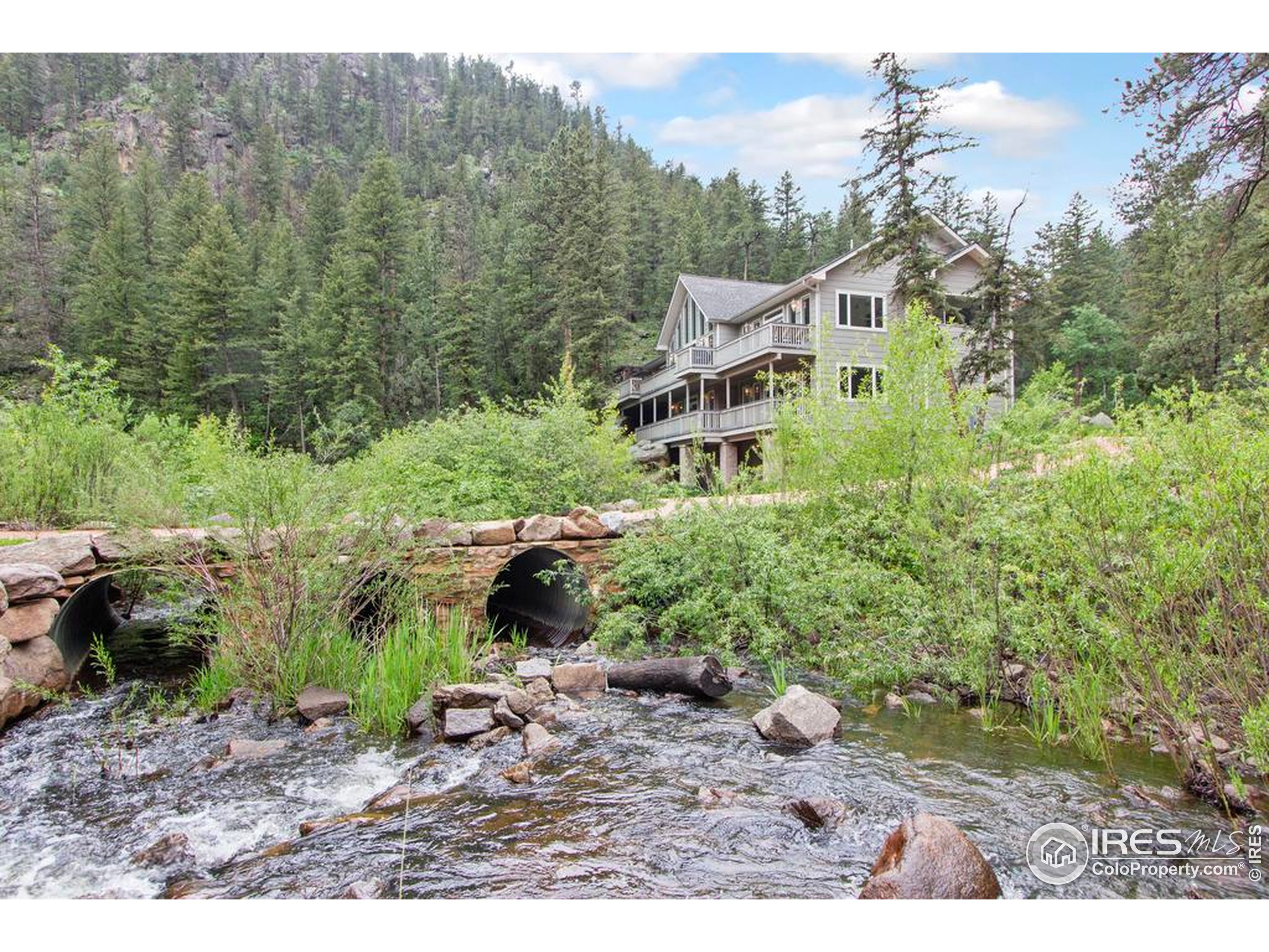 11042 N Saint Vrain Dr