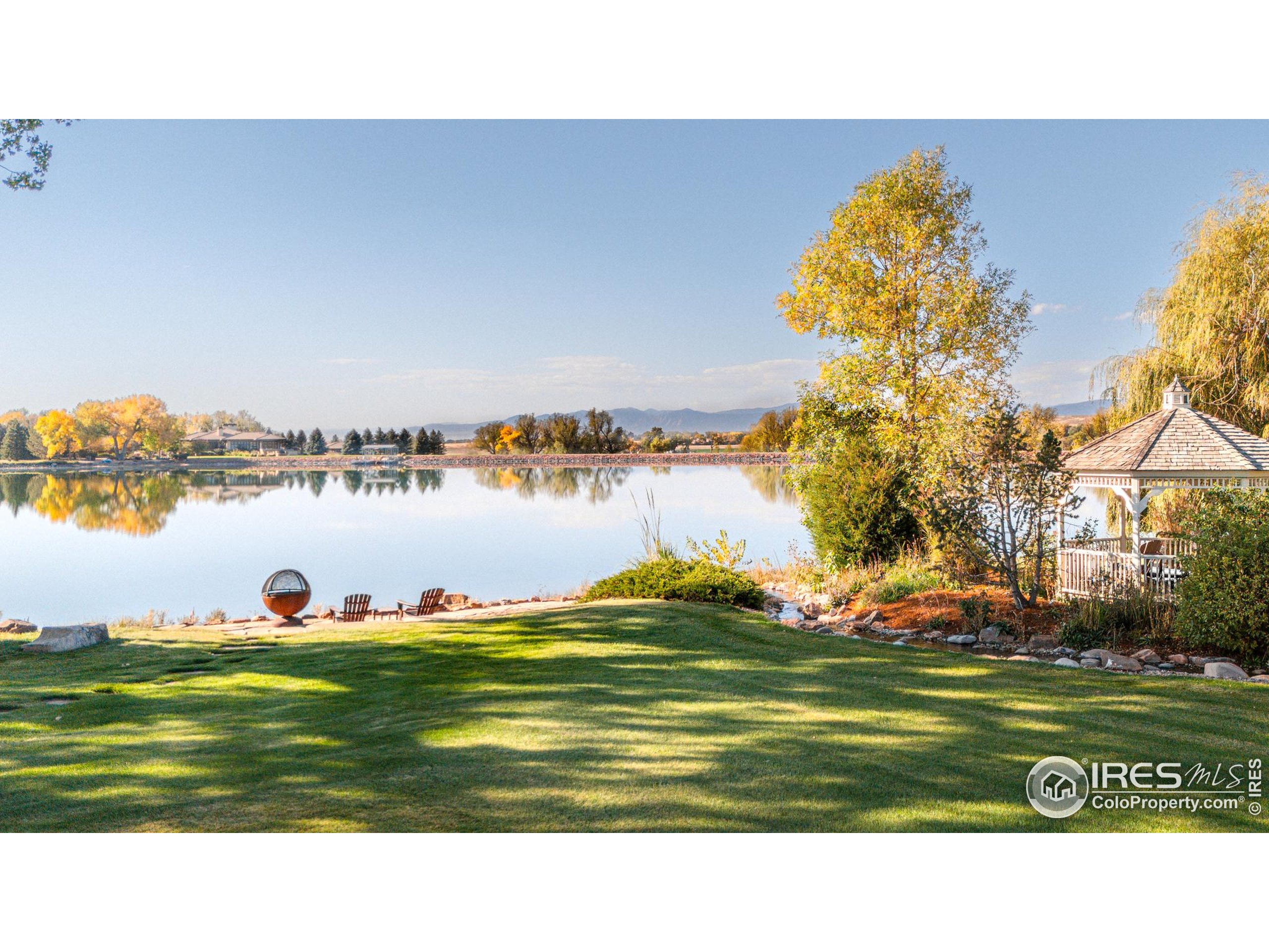 9402 Crystal Ln