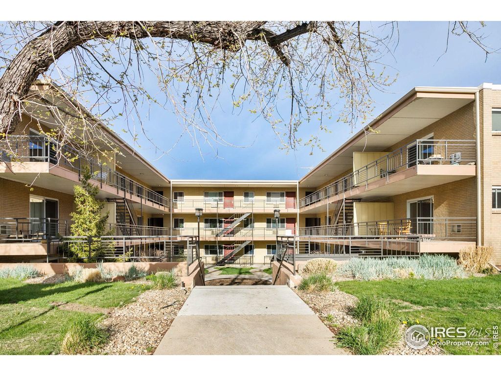 Photo of 830 20th St 305, Boulder, CO 80302 (MLS # 987119)