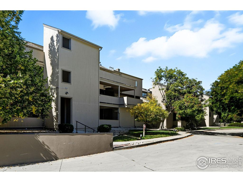 Photo of 2938 Kalmia Ave 17, Boulder, CO 80301 (MLS # 1045053)