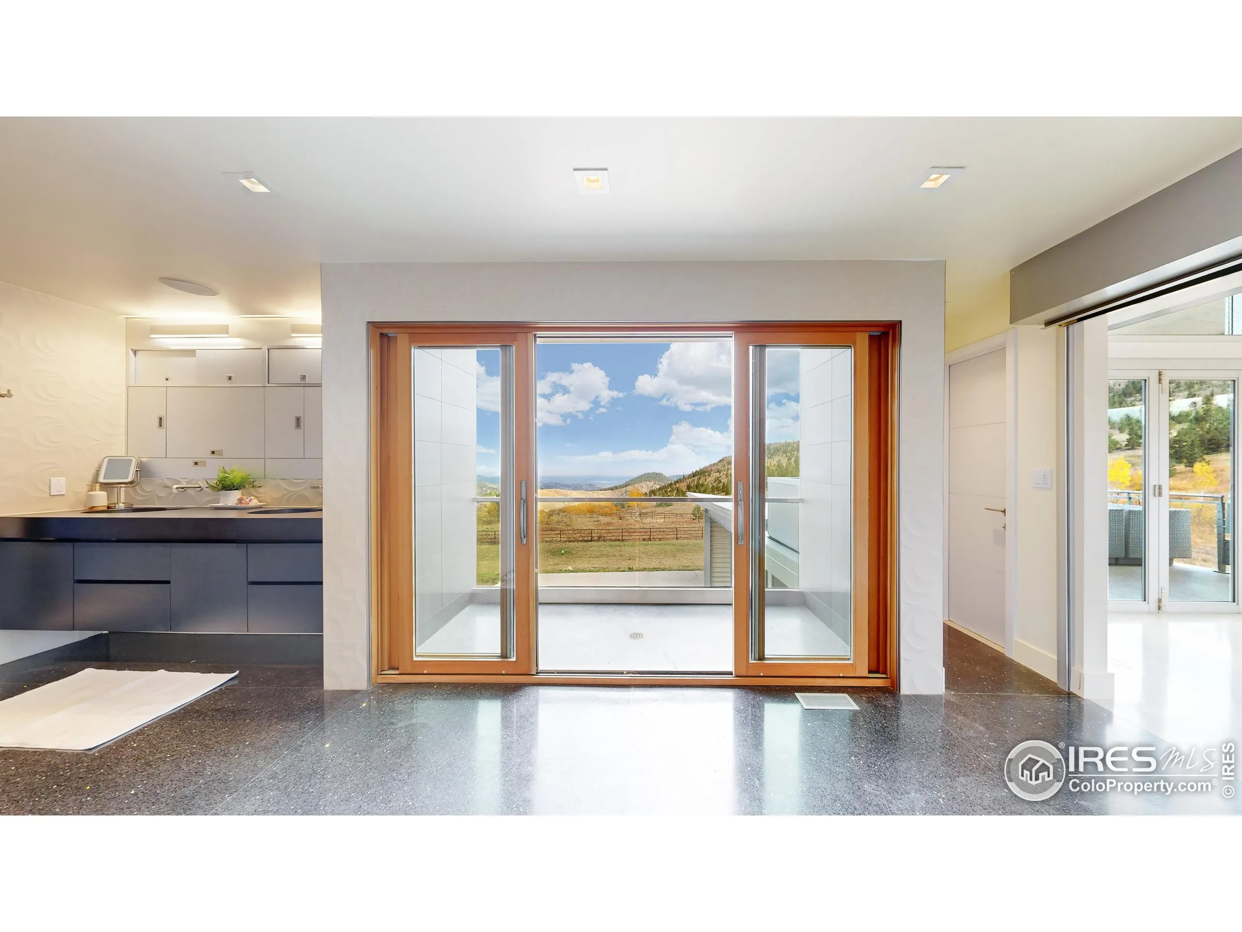 Boulder, Colorado 80302, United States, 4 Bedrooms Bedrooms, ,4 BathroomsBathrooms,Residential,Active,127420