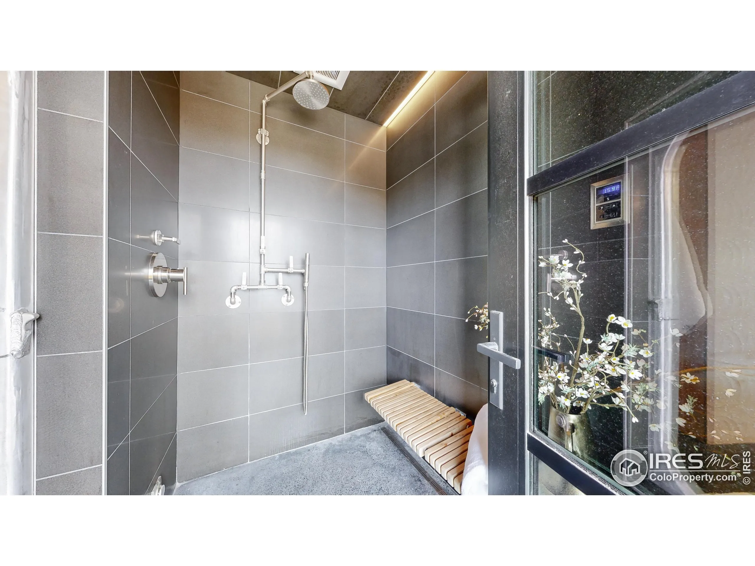 Boulder, Colorado 80302, United States, 4 Bedrooms Bedrooms, ,4 BathroomsBathrooms,Residential,Active,127420