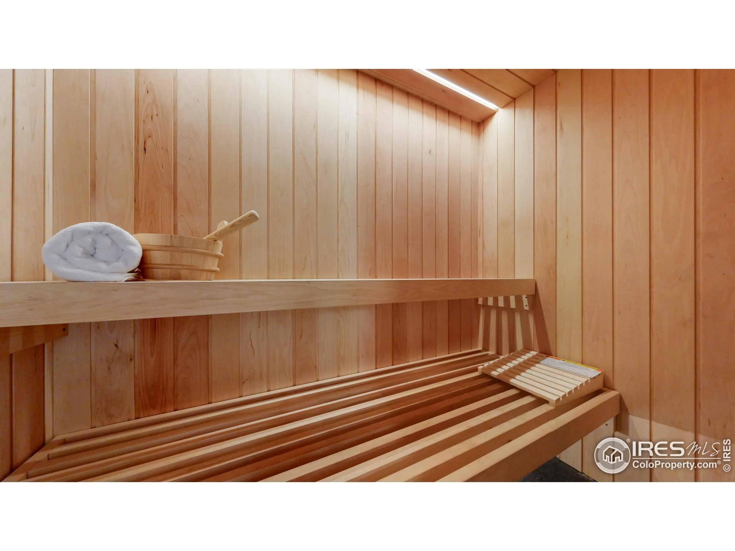 Boulder, Colorado 80302, United States, 4 Bedrooms Bedrooms, ,4 BathroomsBathrooms,Residential,Active,127420