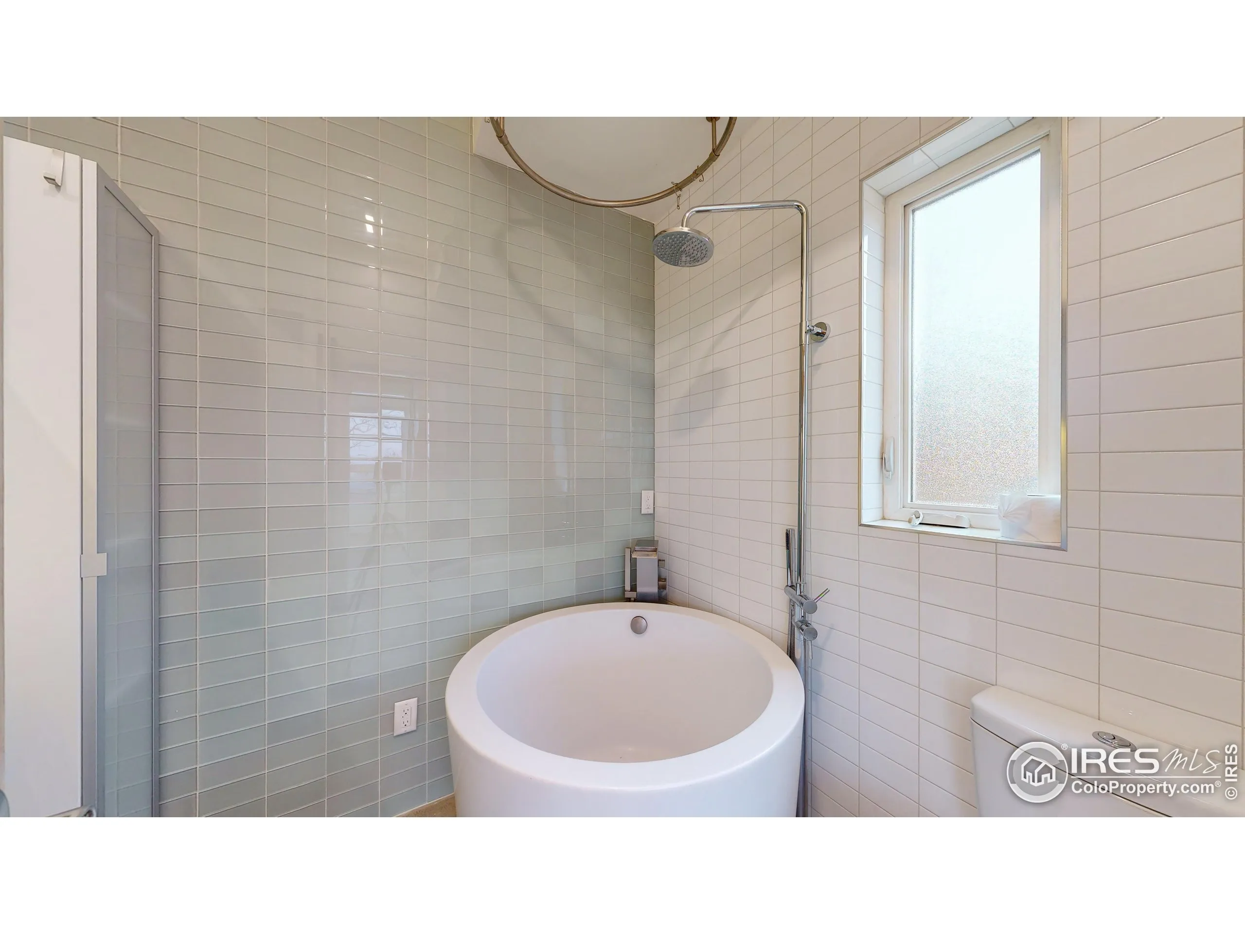 Boulder, Colorado 80302, United States, 4 Bedrooms Bedrooms, ,4 BathroomsBathrooms,Residential,Active,127420