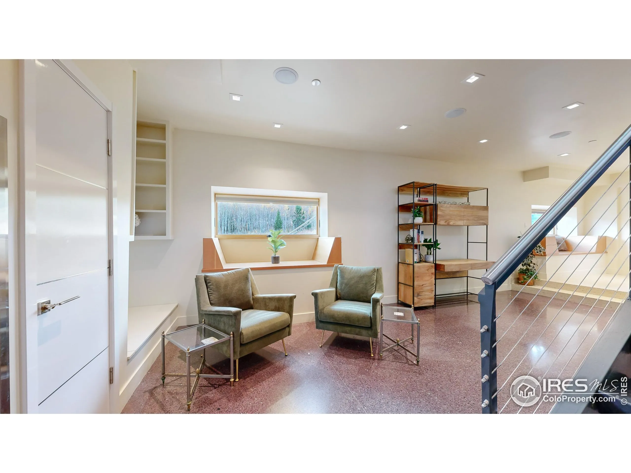 Boulder, Colorado 80302, United States, 4 Bedrooms Bedrooms, ,4 BathroomsBathrooms,Residential,Active,127420