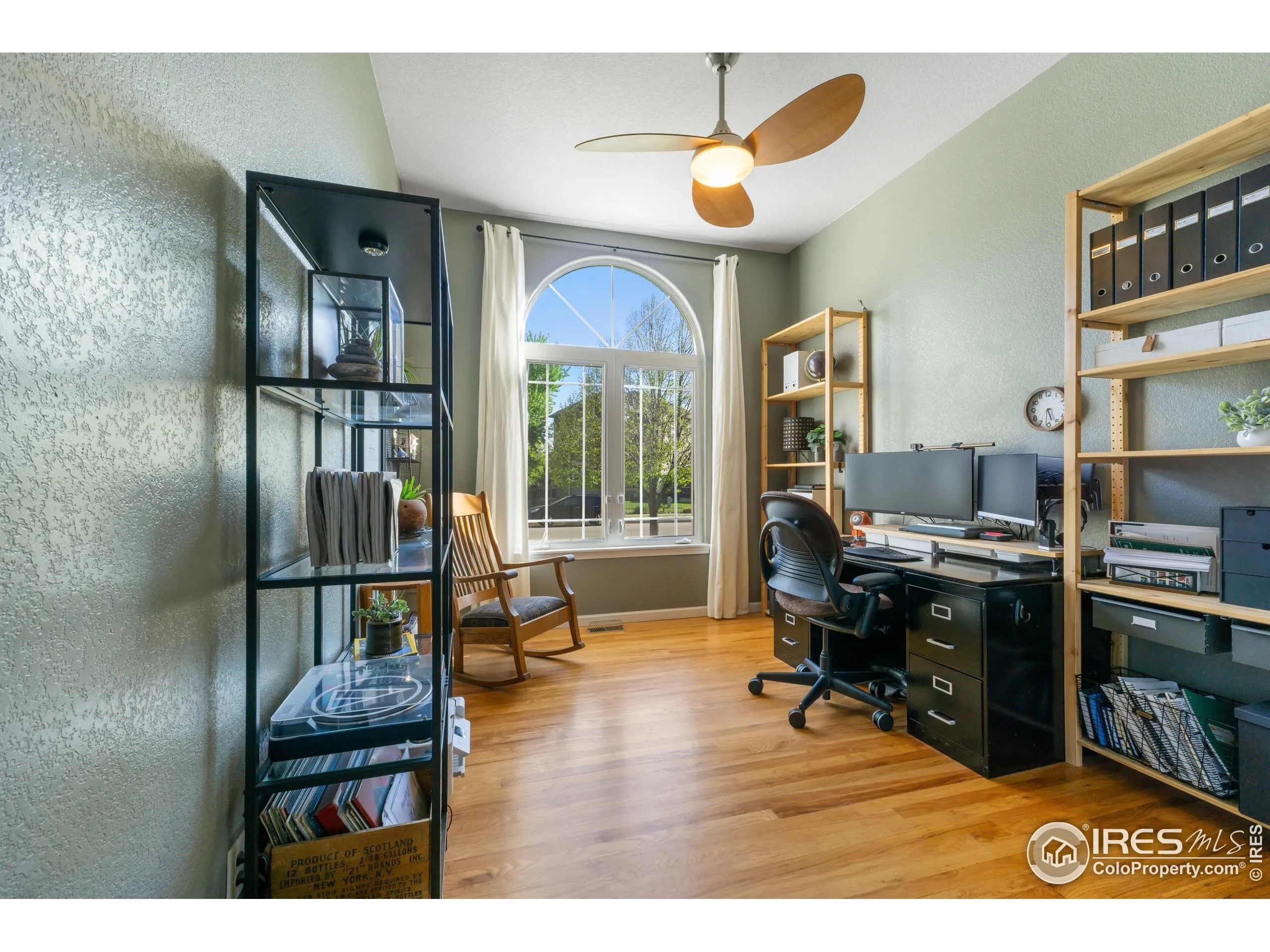 Windsor, Colorado 80550, United States, 5 Bedrooms Bedrooms, ,3 BathroomsBathrooms,Residential,Active,123146