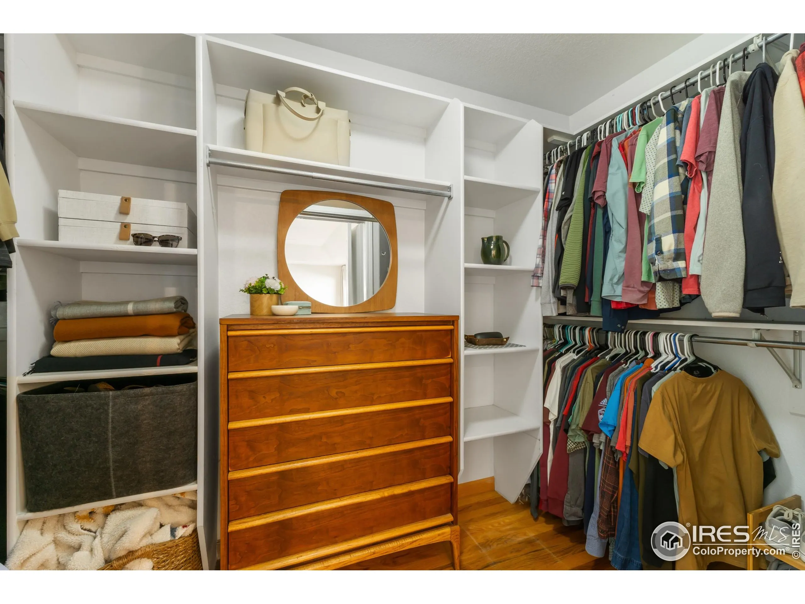 Windsor, Colorado 80550, United States, 5 Bedrooms Bedrooms, ,3 BathroomsBathrooms,Residential,Active,123146