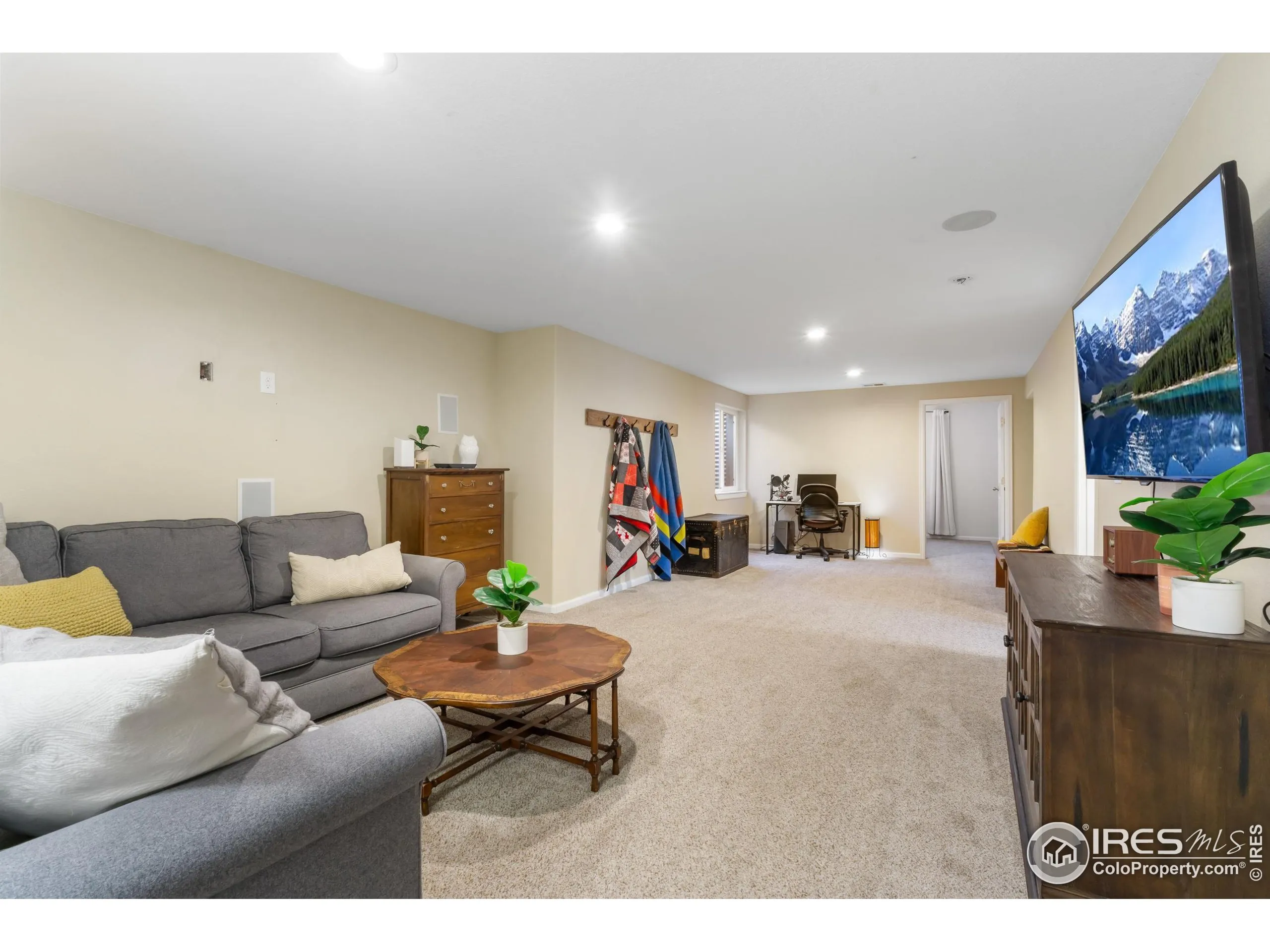 Windsor, Colorado 80550, United States, 5 Bedrooms Bedrooms, ,3 BathroomsBathrooms,Residential,Active,123146