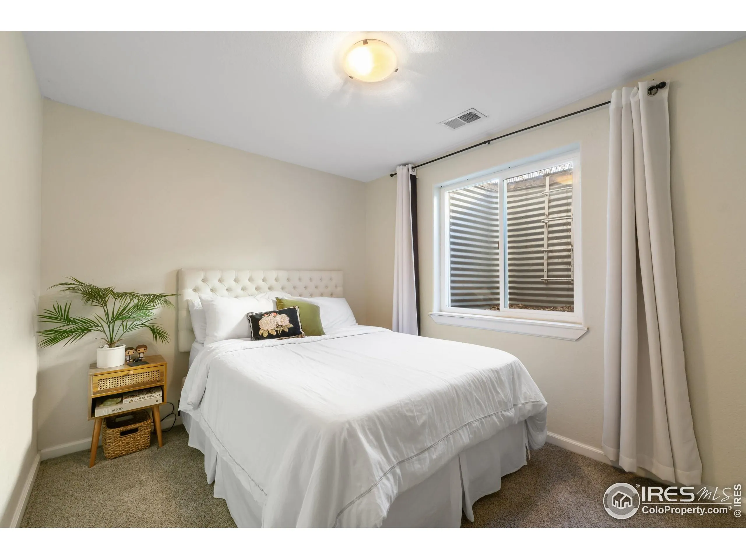 Windsor, Colorado 80550, United States, 5 Bedrooms Bedrooms, ,3 BathroomsBathrooms,Residential,Active,123146