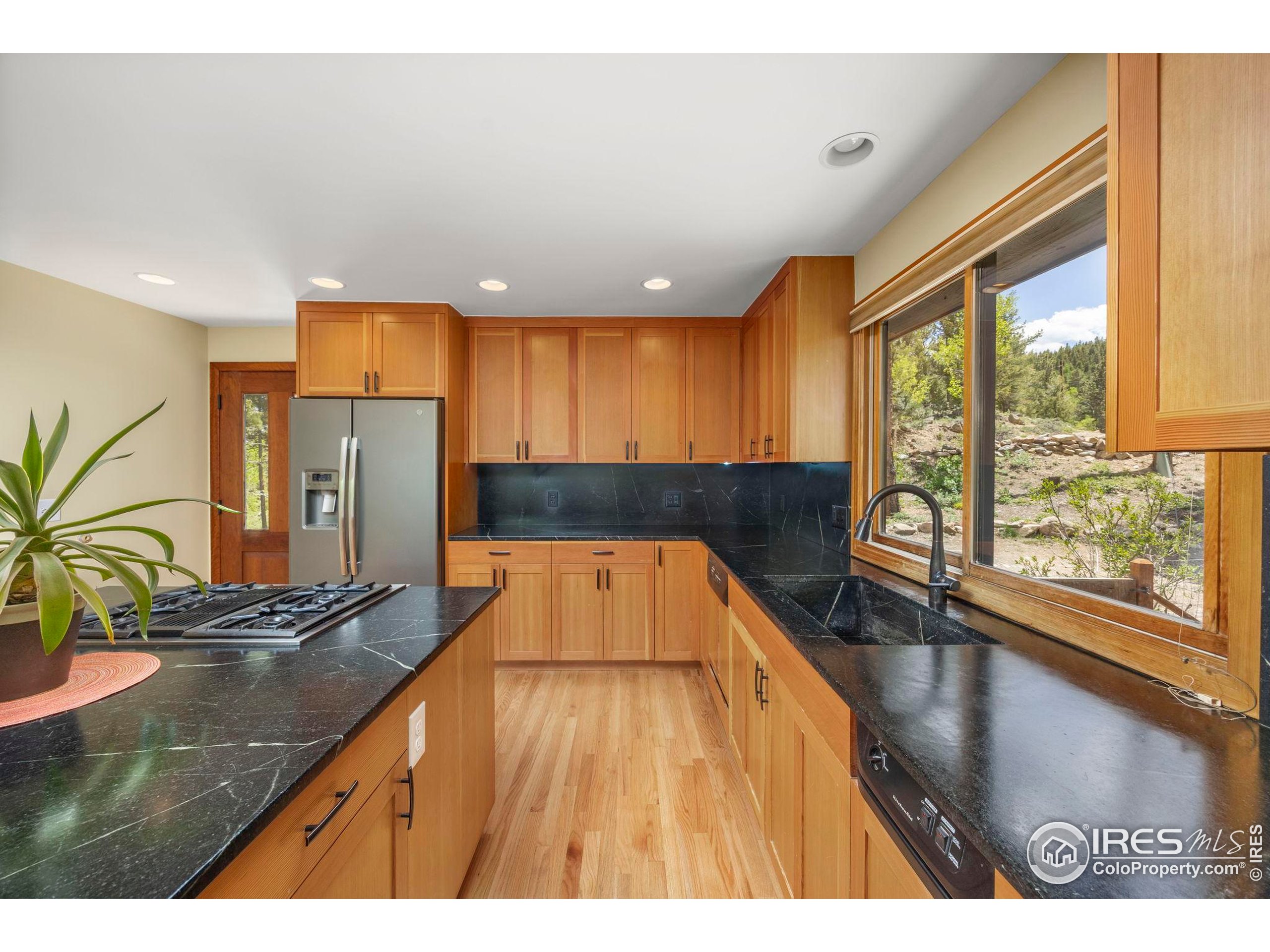474 Hummer Dr